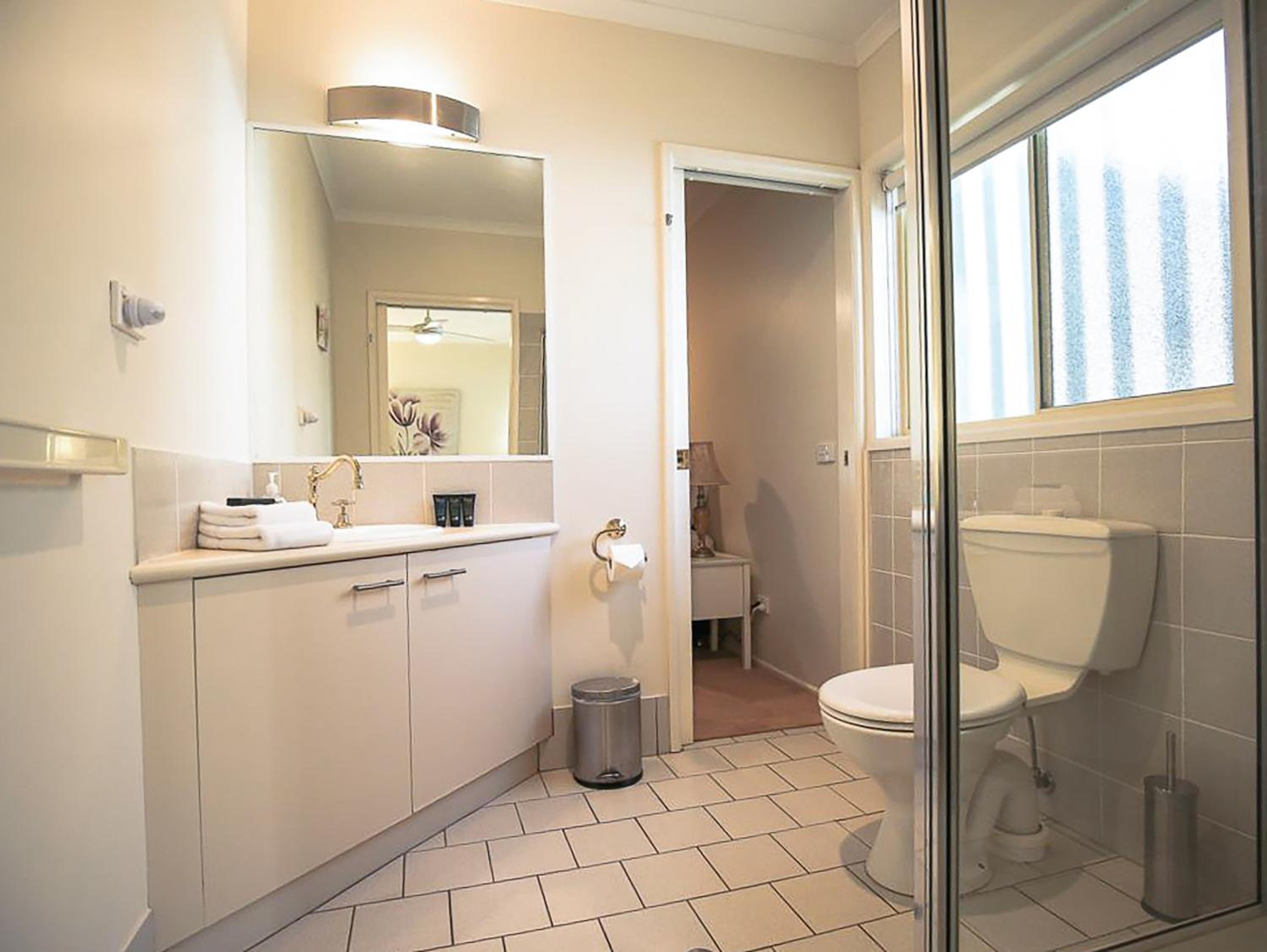 The Birch House - Silver Birches Accommodation Bright