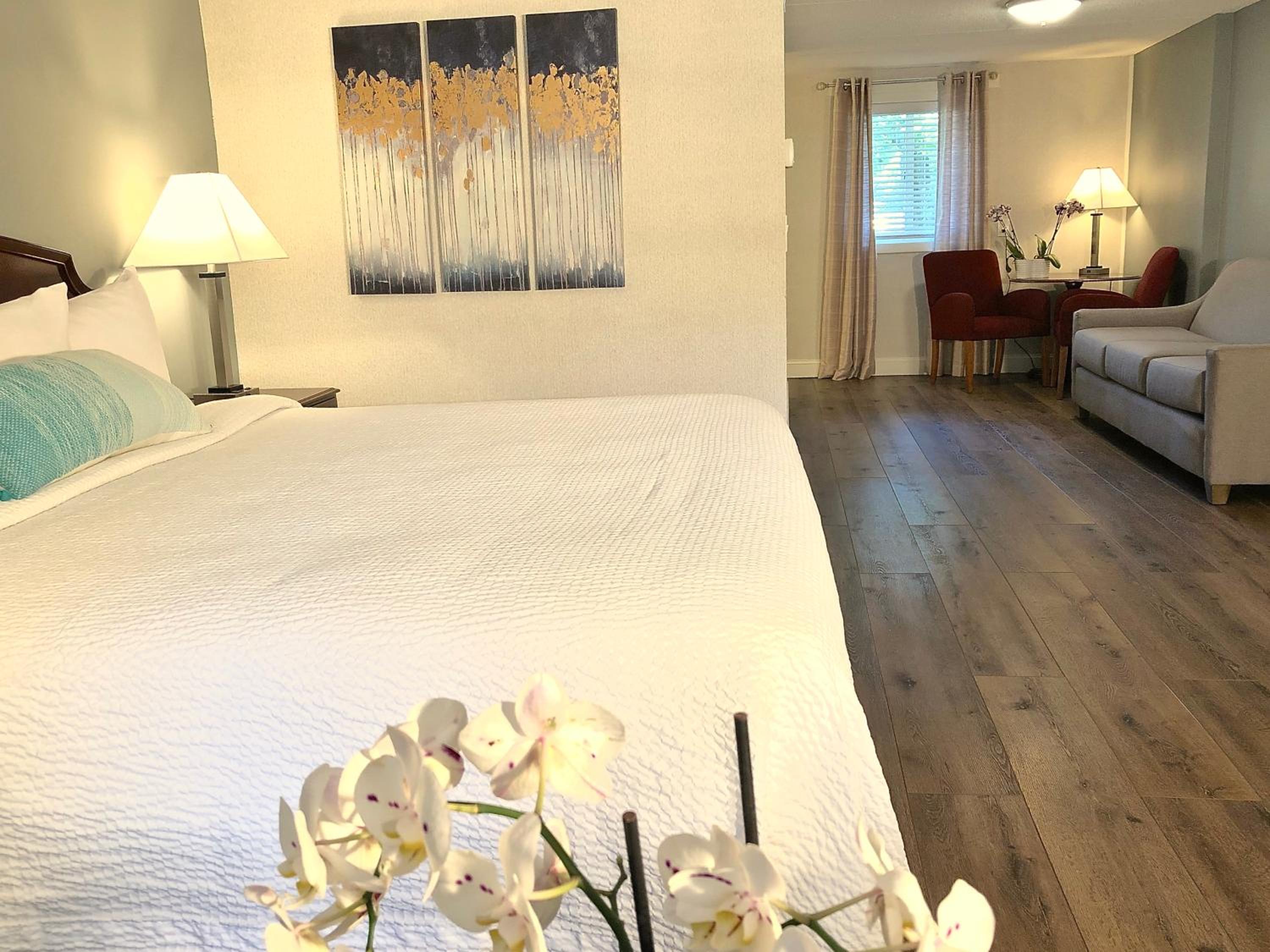 Hyannis Inn