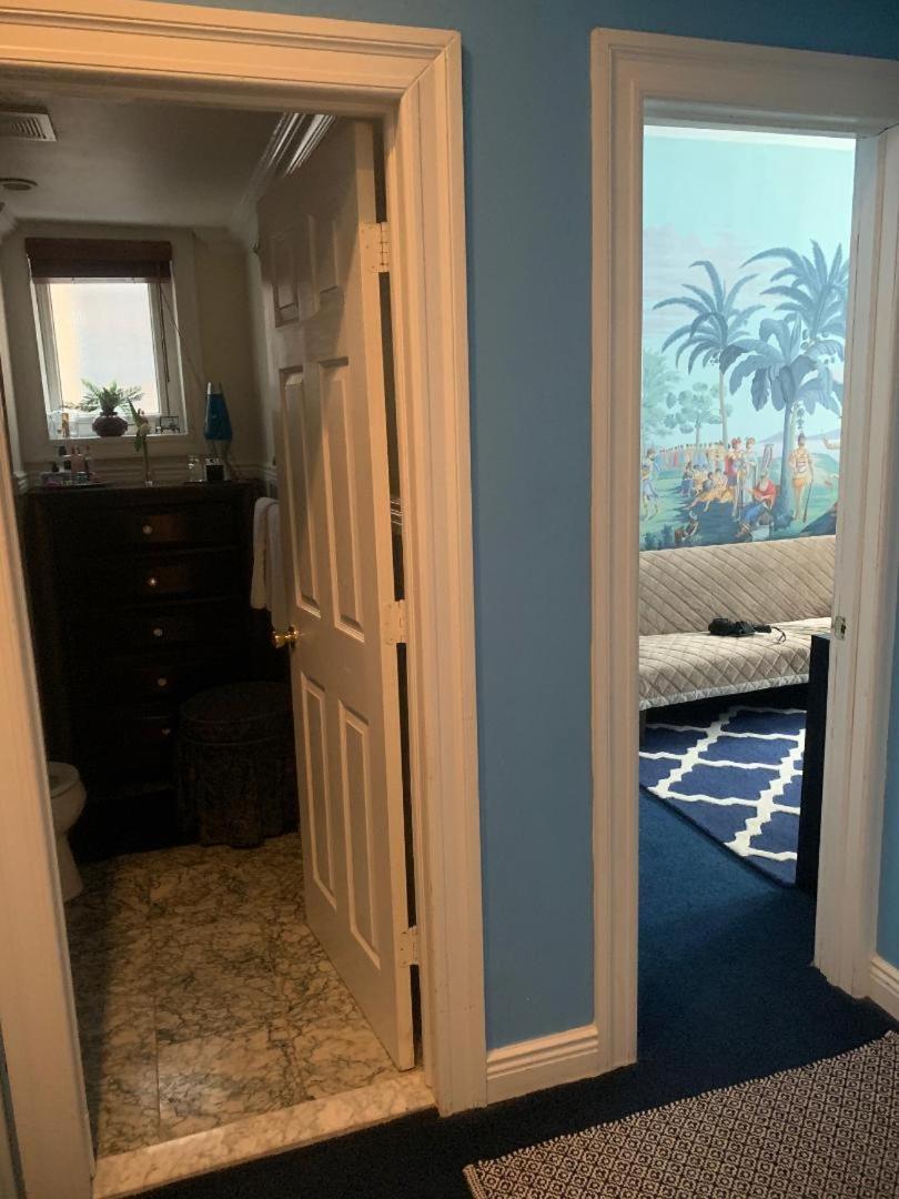 TOWNHOUSE 222