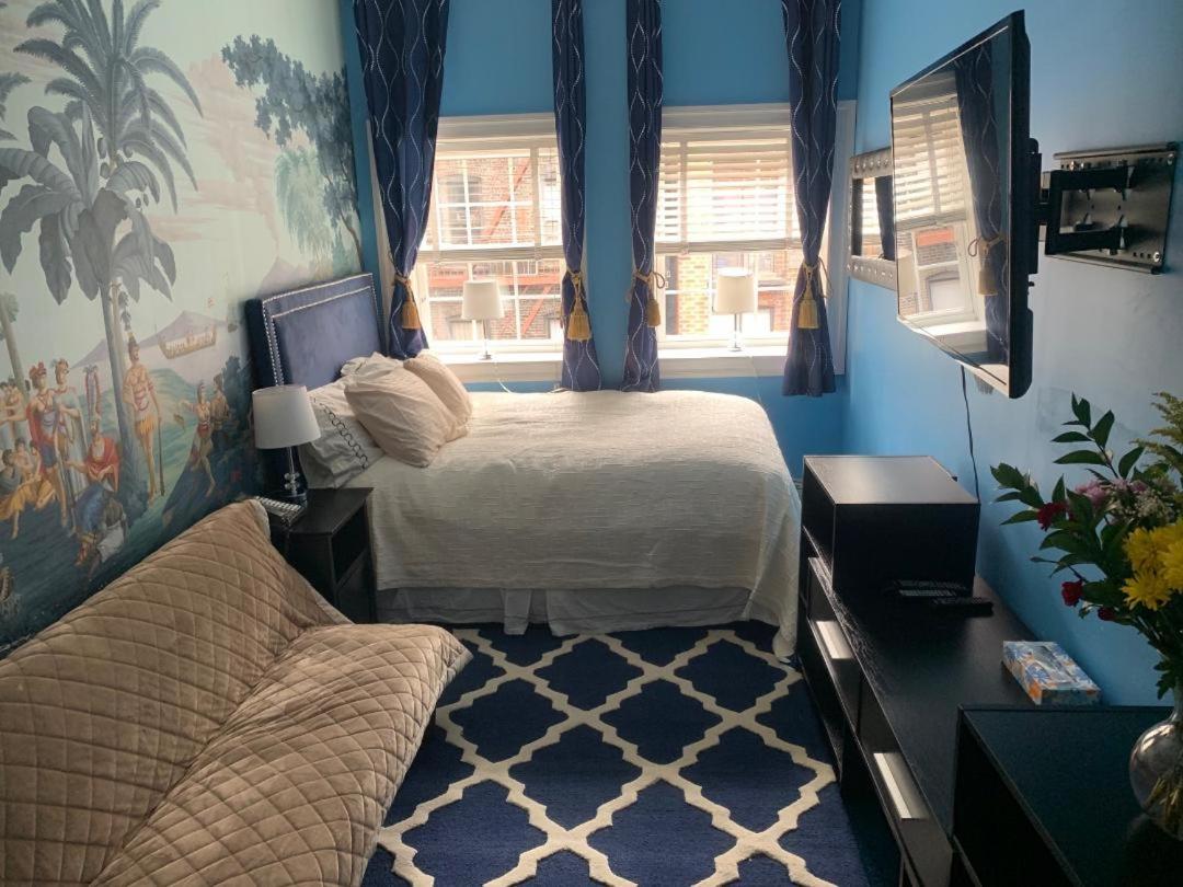TOWNHOUSE 222