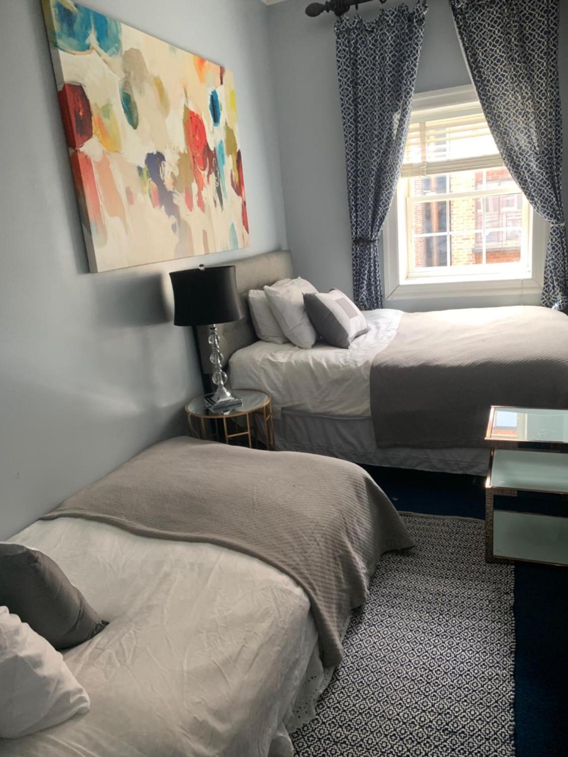 TOWNHOUSE 222
