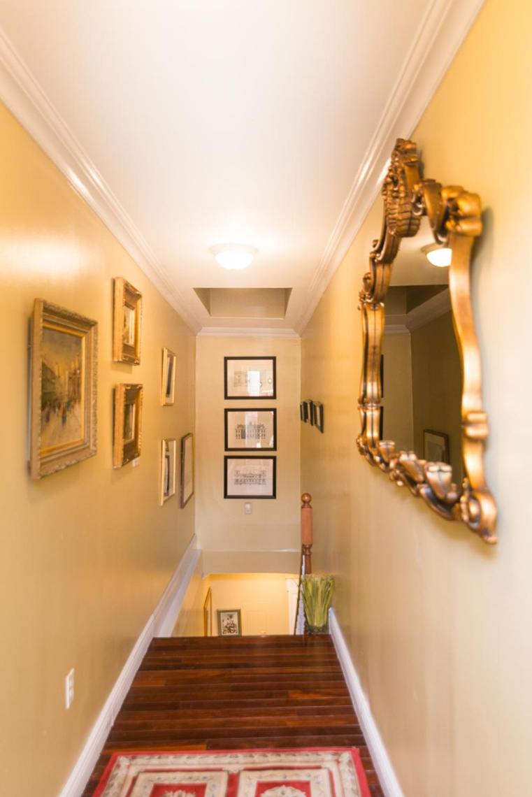 TOWNHOUSE 222