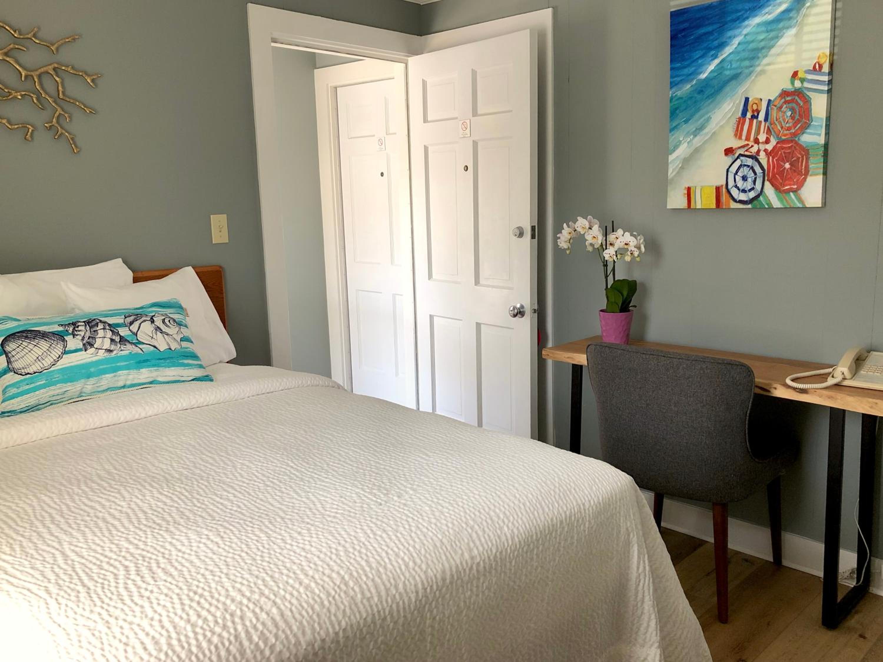 Hyannis Inn