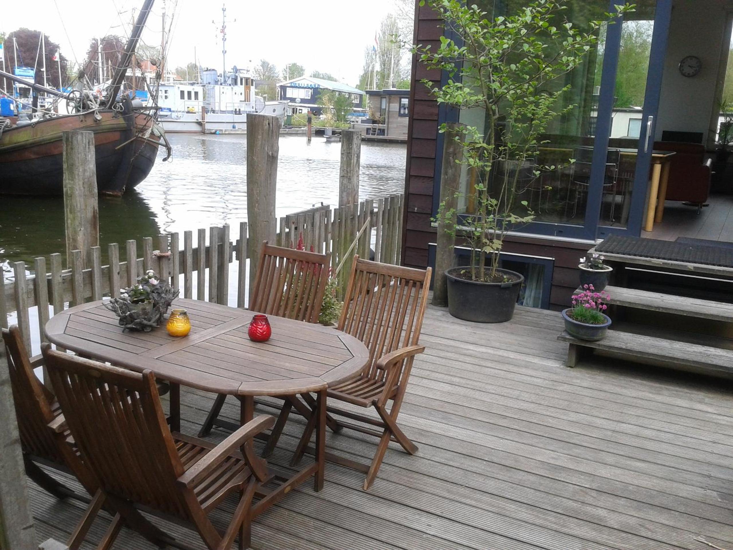 Houseboat Vliegenbos