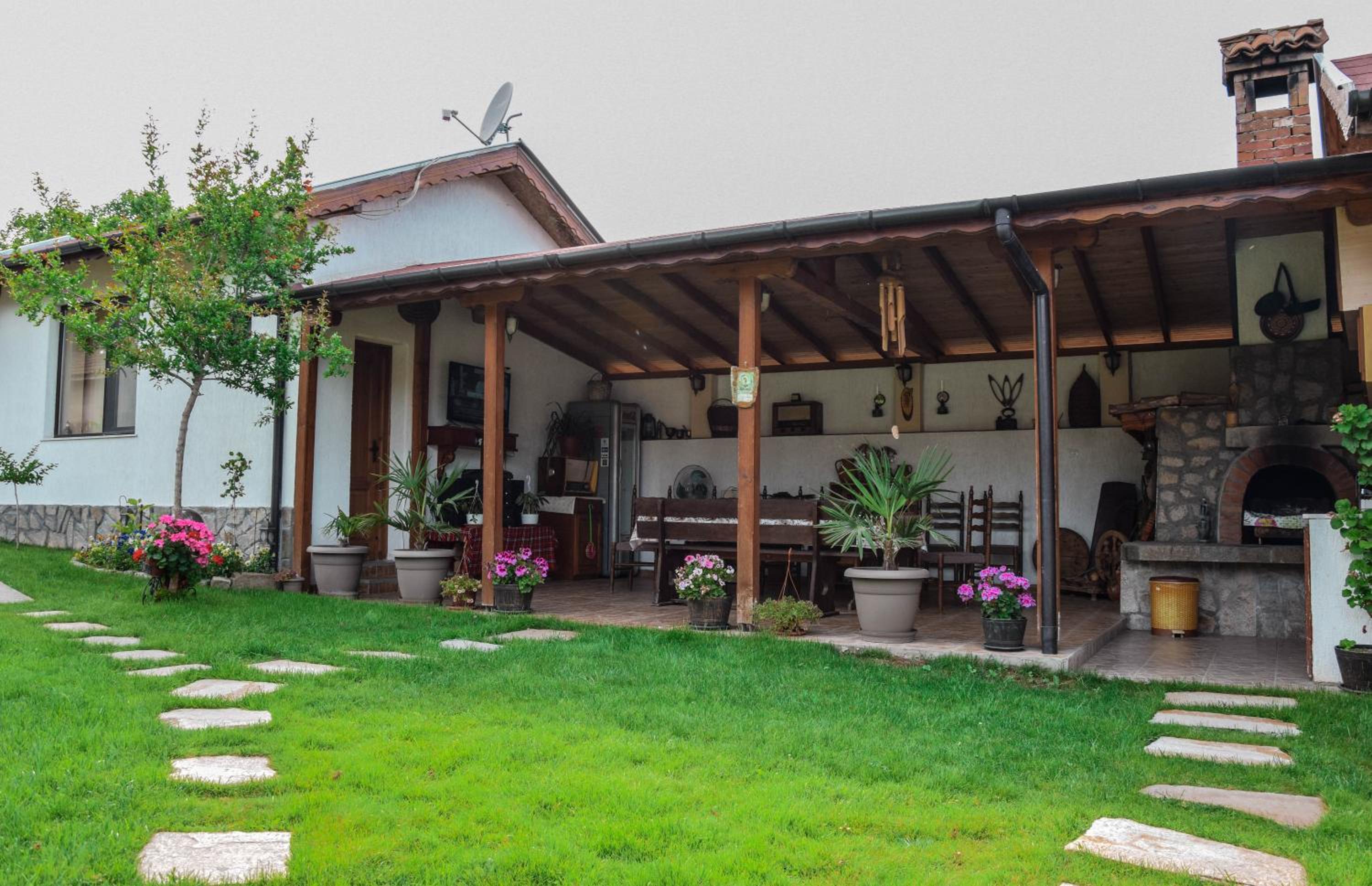 Guest House Raiski Kаt