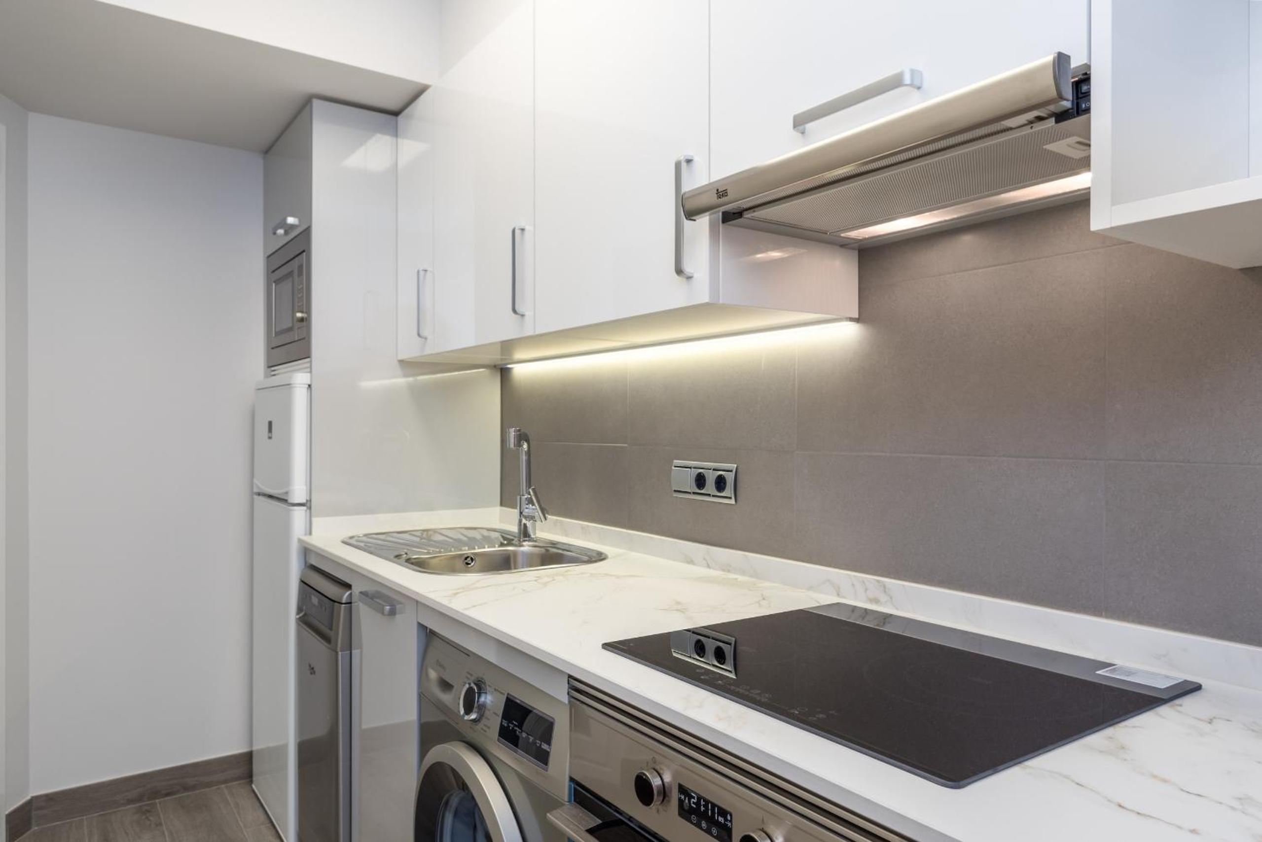 Always Easy I Bermingham