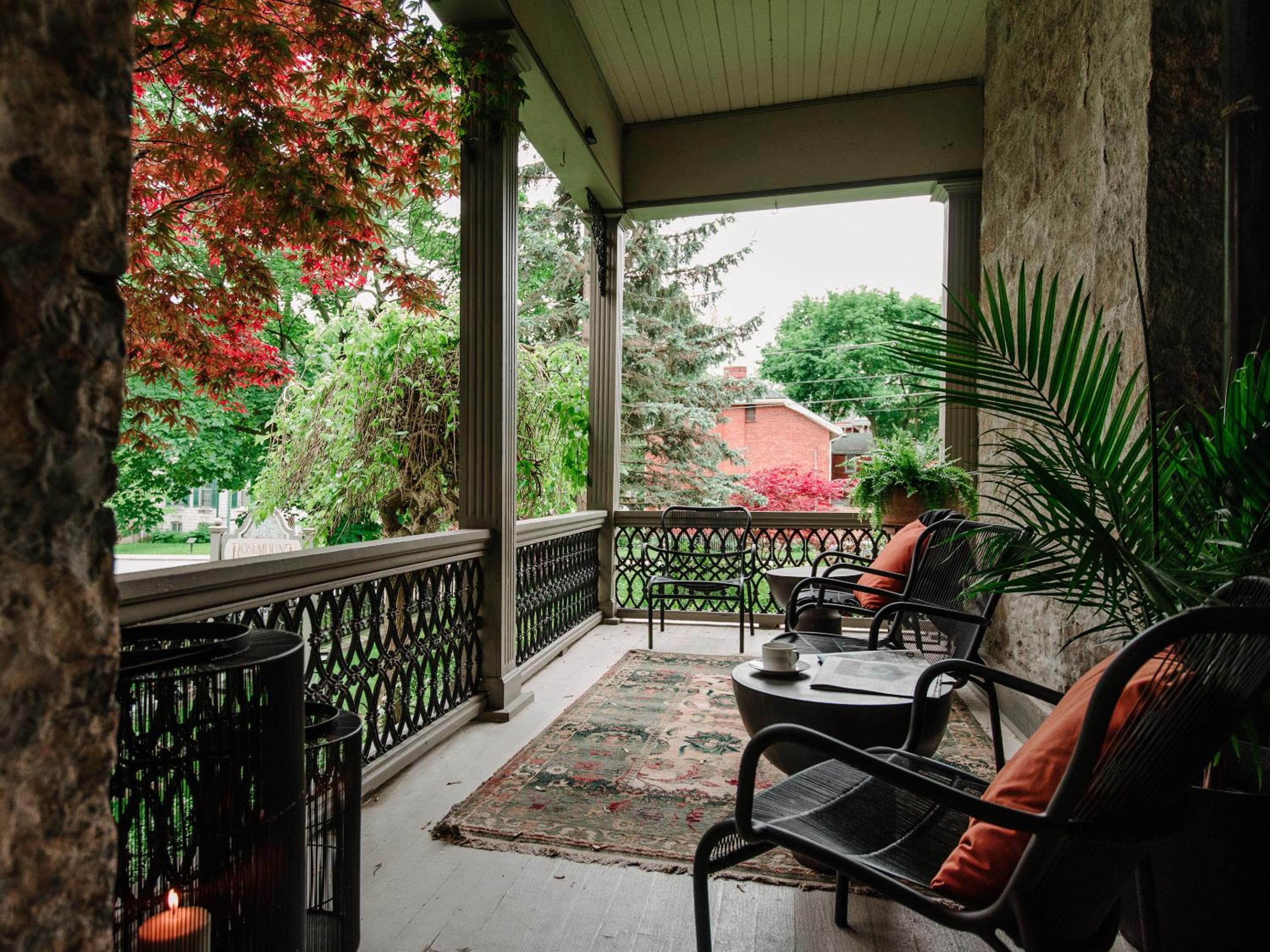 Rosemount Inn