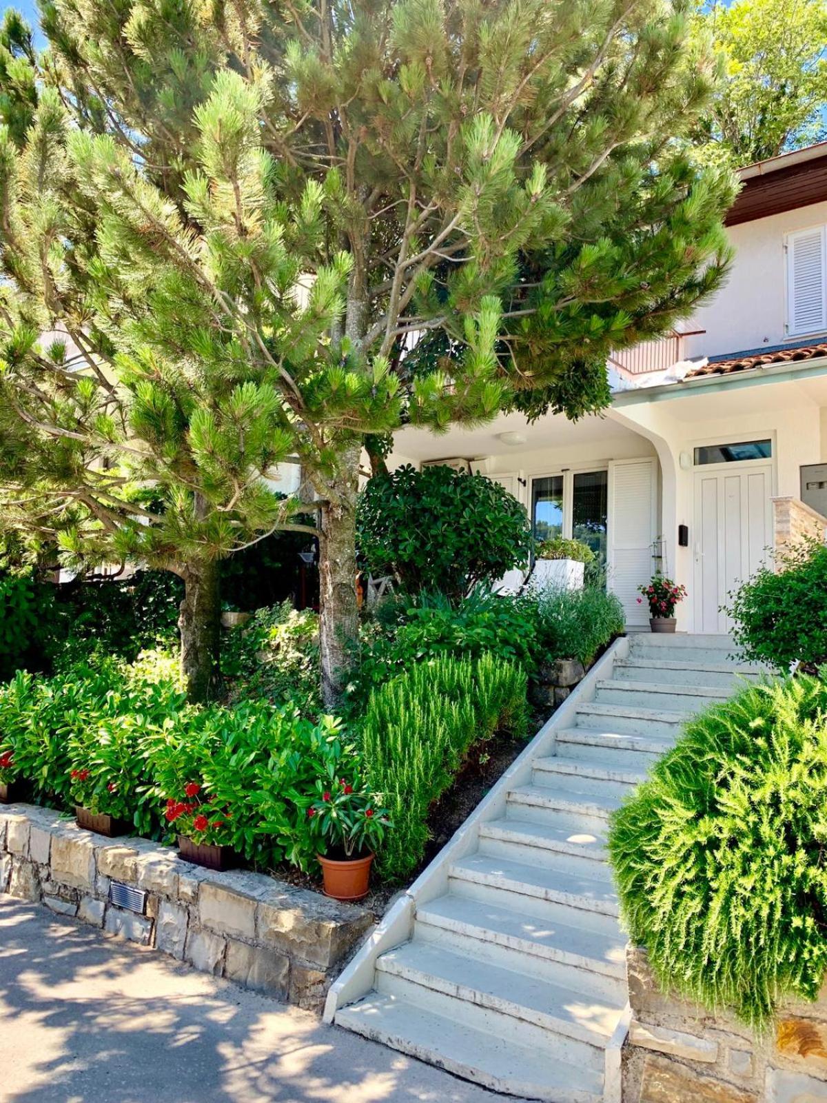 Villa Yadranka view 3