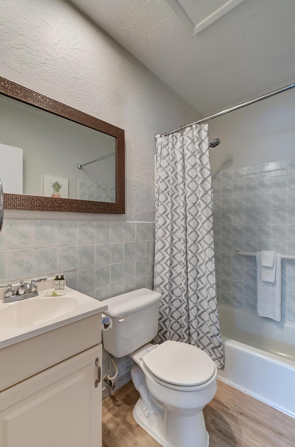 4145 By The Sea Inn & Suites