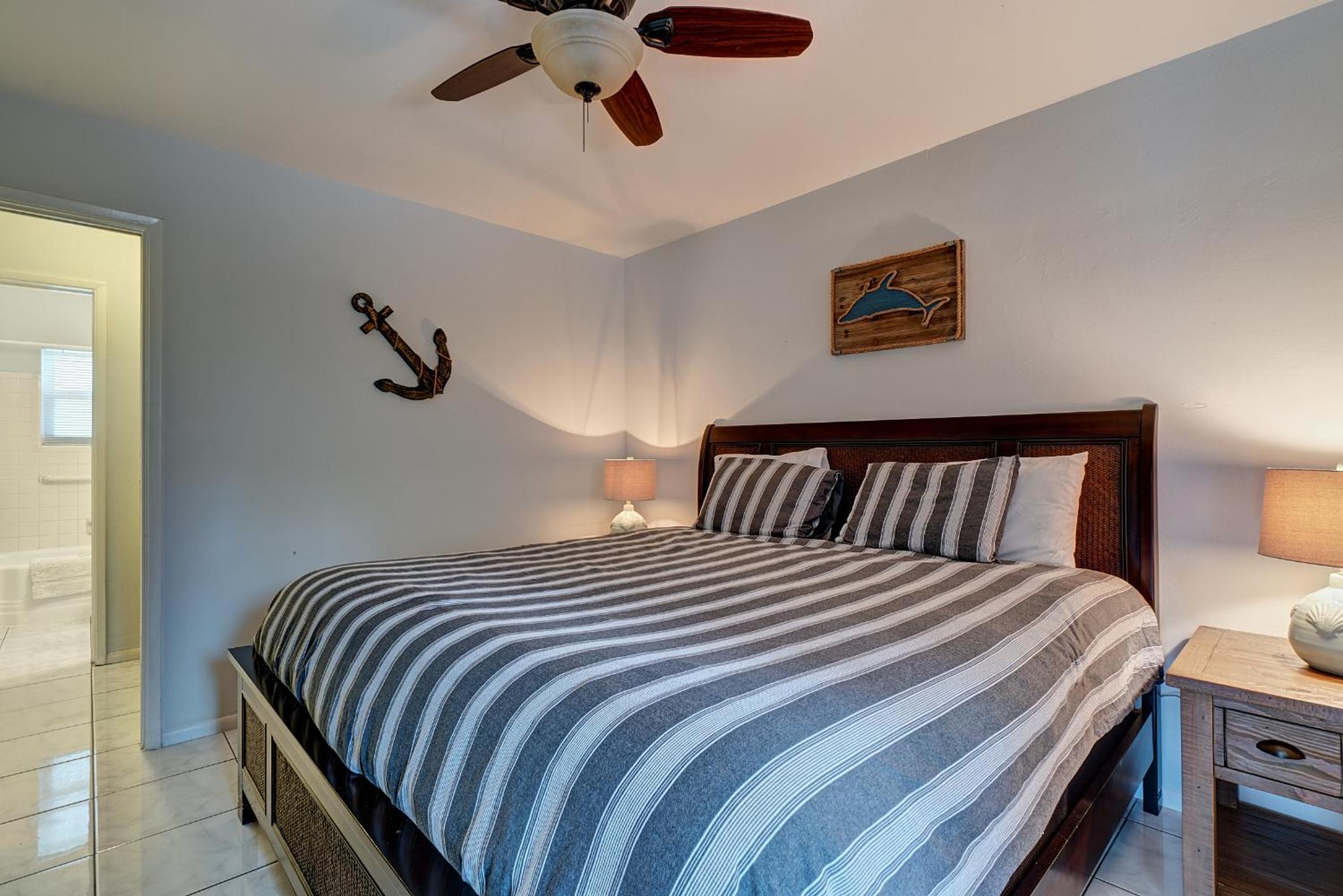 4145 By The Sea Inn & Suites