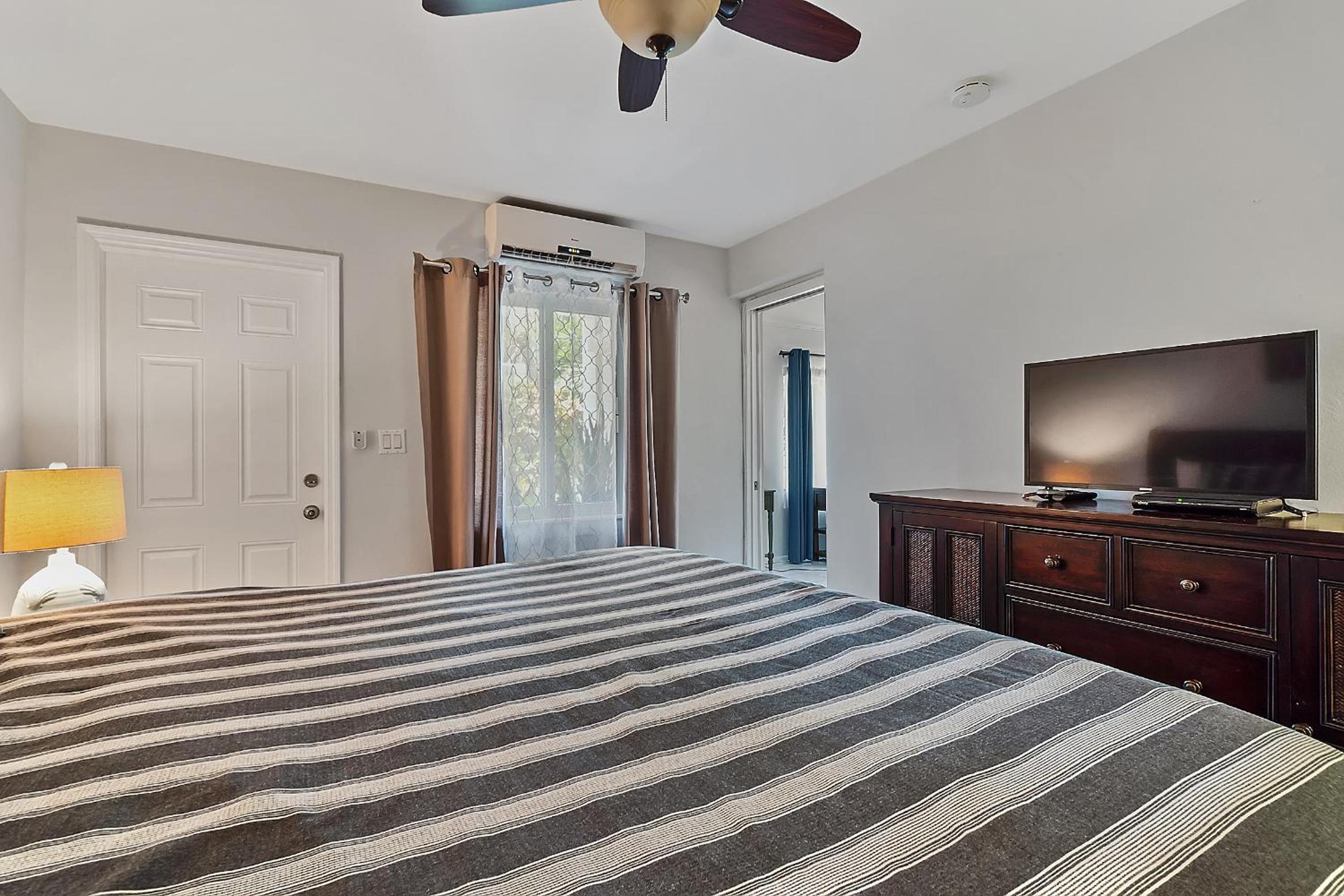 4145 By The Sea Inn & Suites