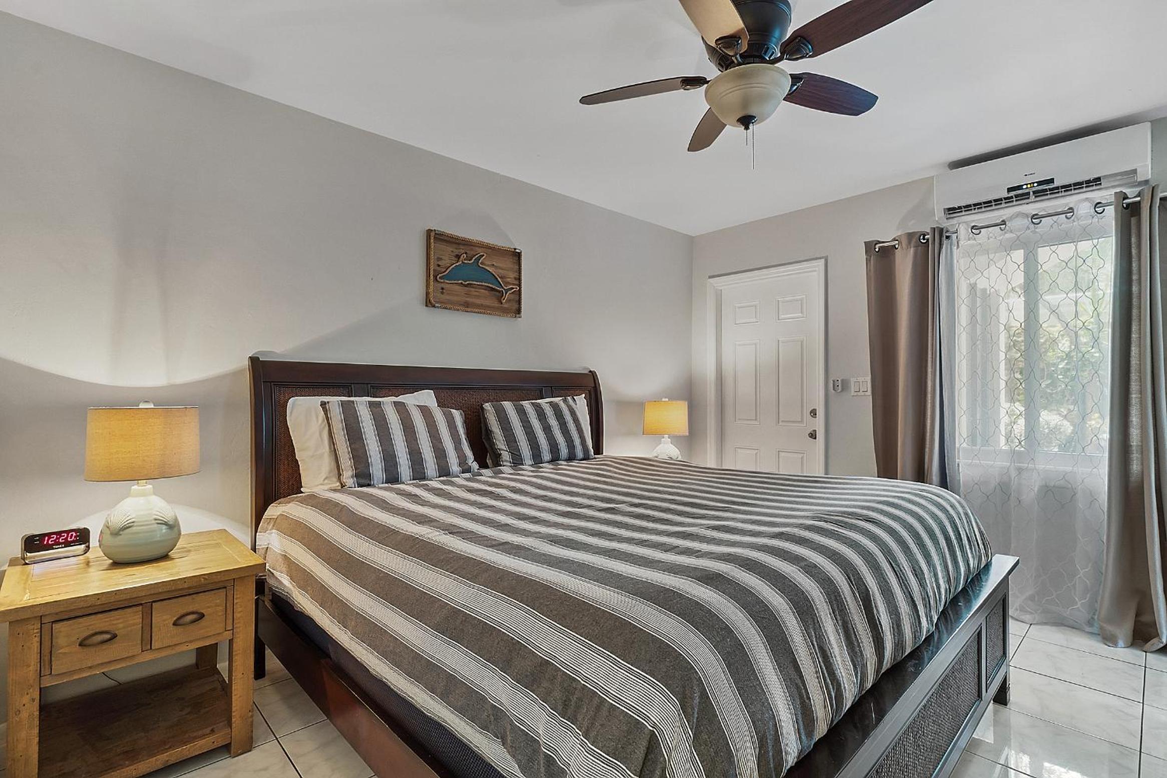 4145 By The Sea Inn & Suites
