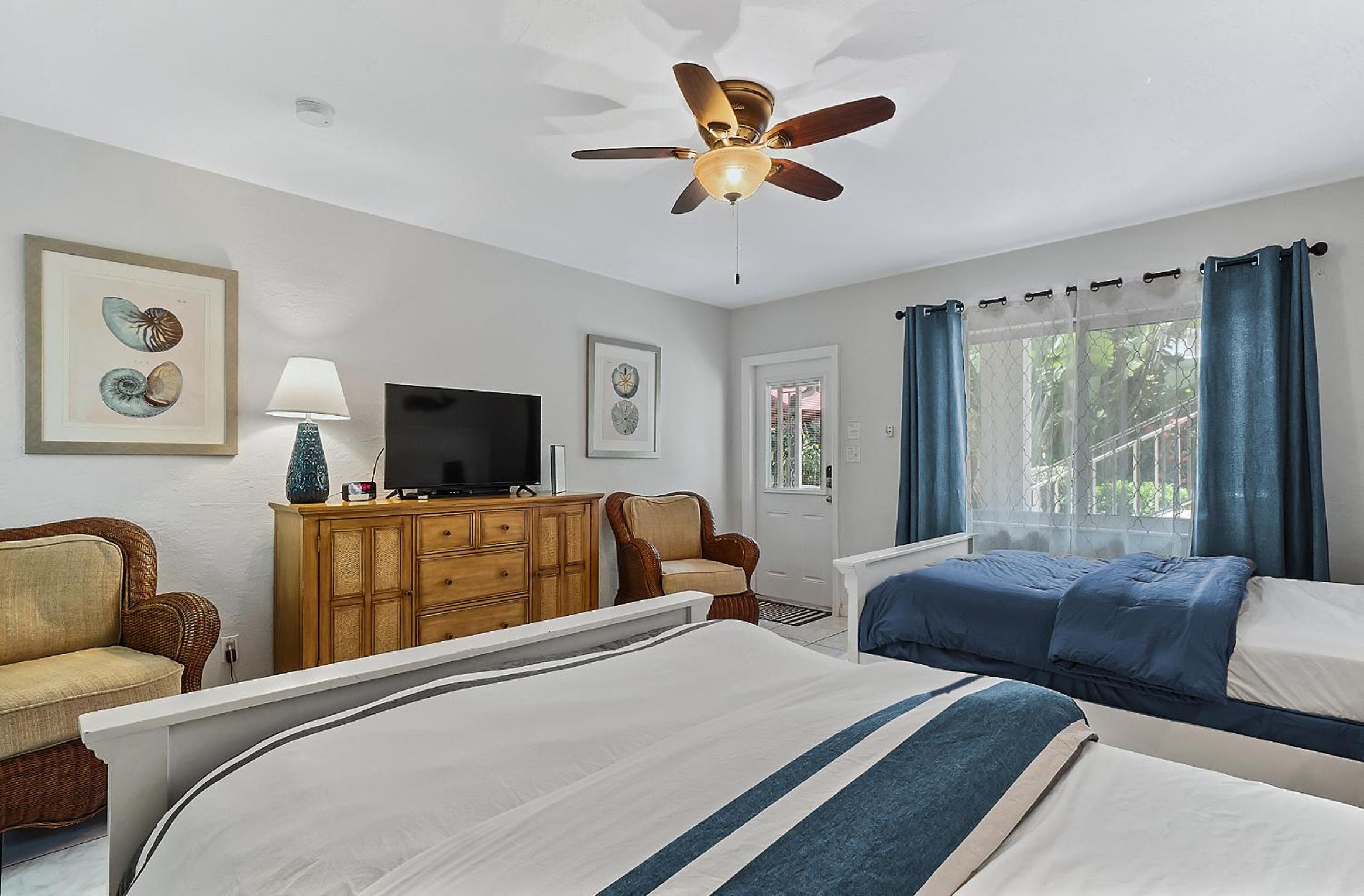 4145 By The Sea Inn & Suites