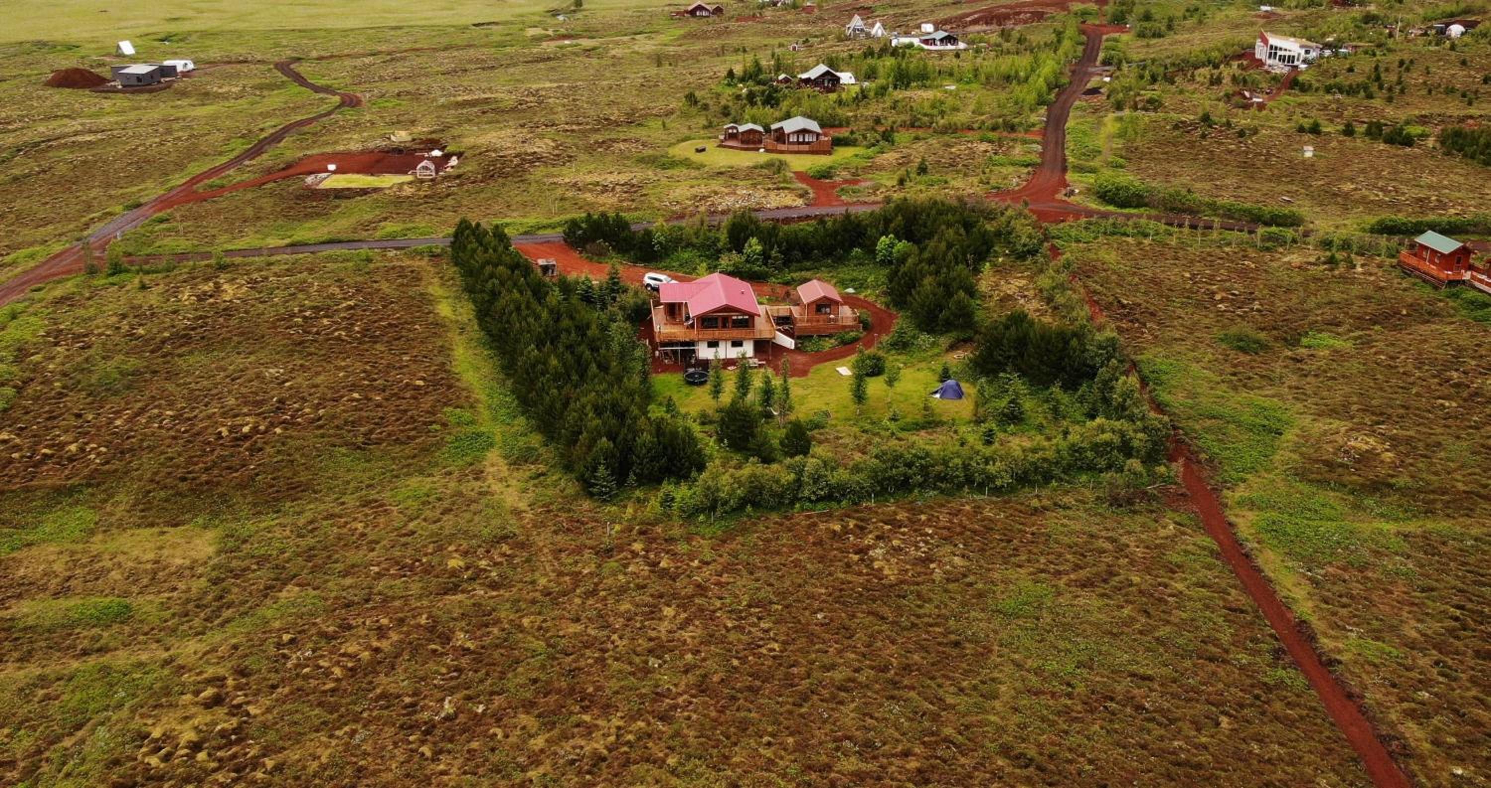 Cosy cottage-Golden circle view 3