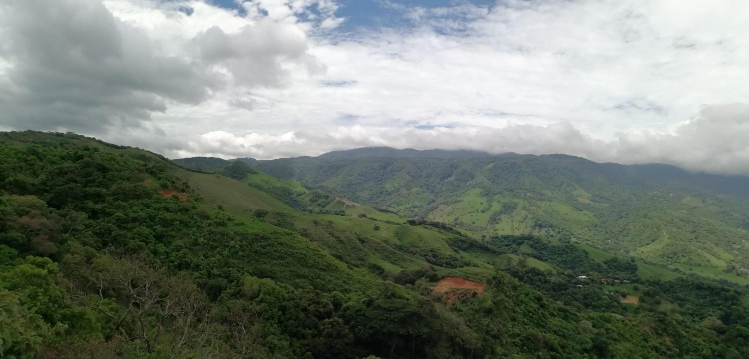 Monte Los Lirios Lodge