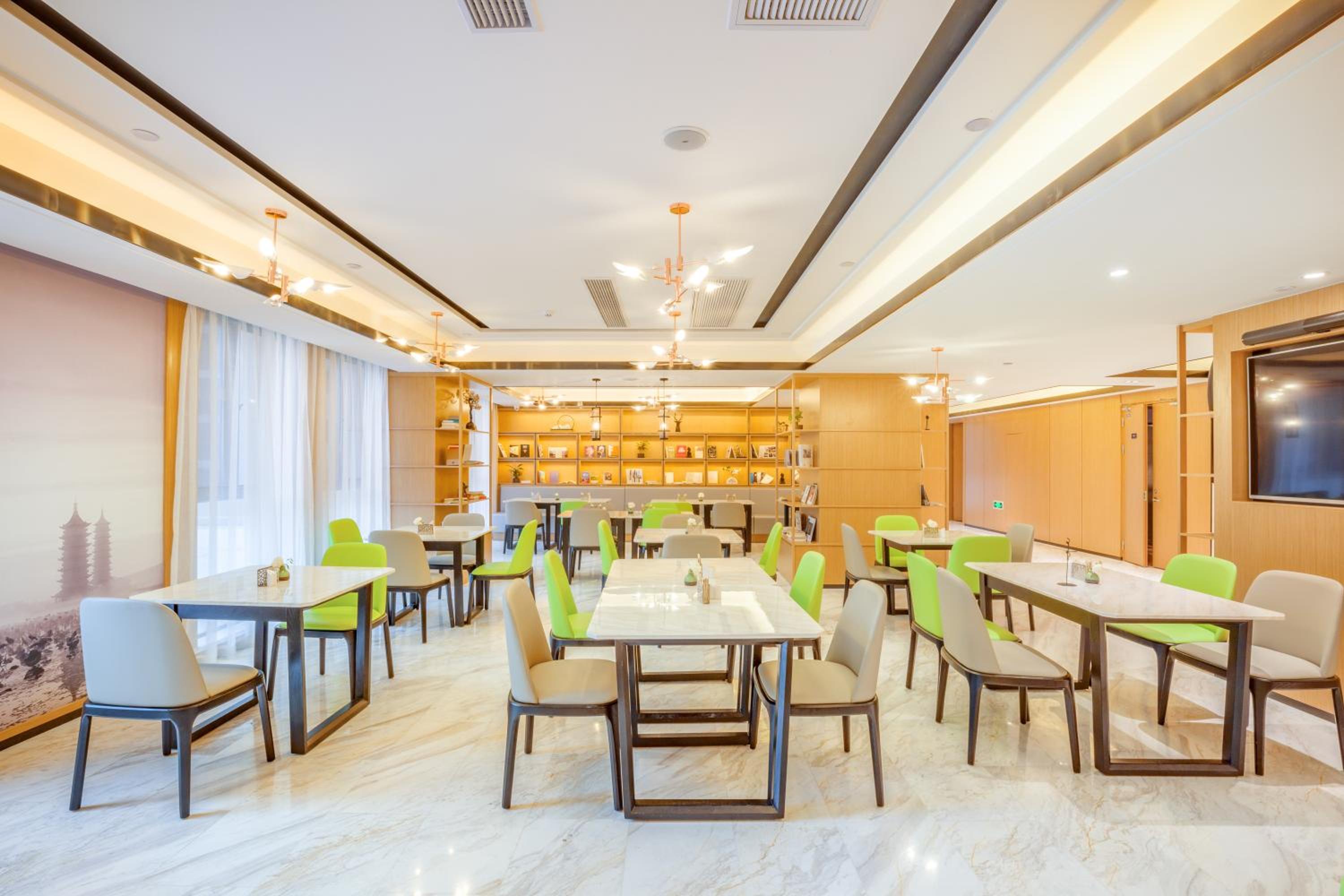 Atour Hotel Development Avenue Suqian