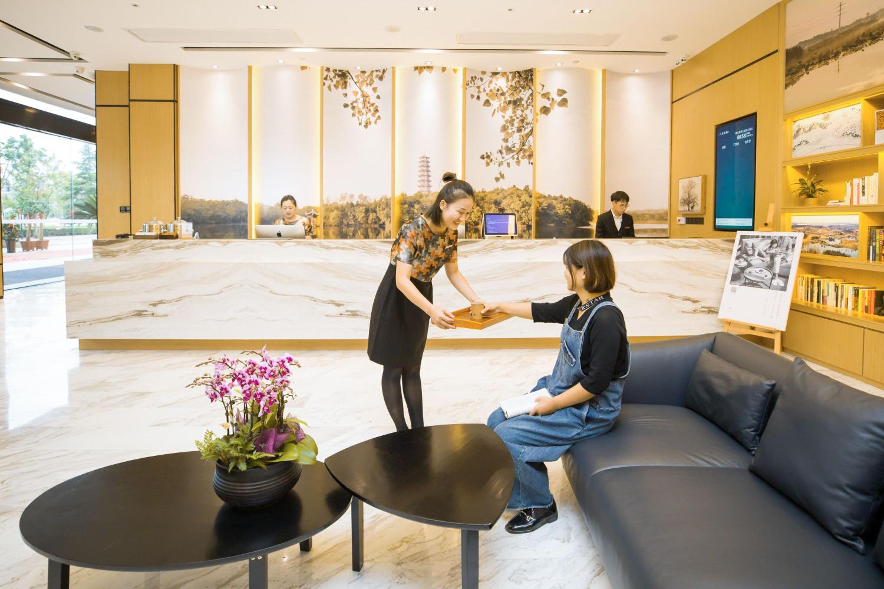 Atour Hotel Development Avenue Suqian