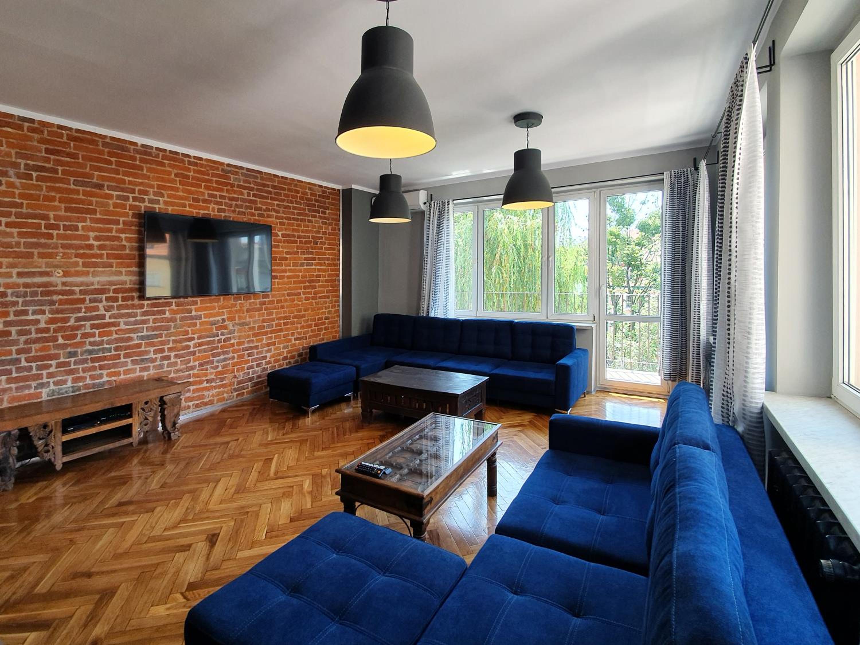 Ruska61 Apart view 2