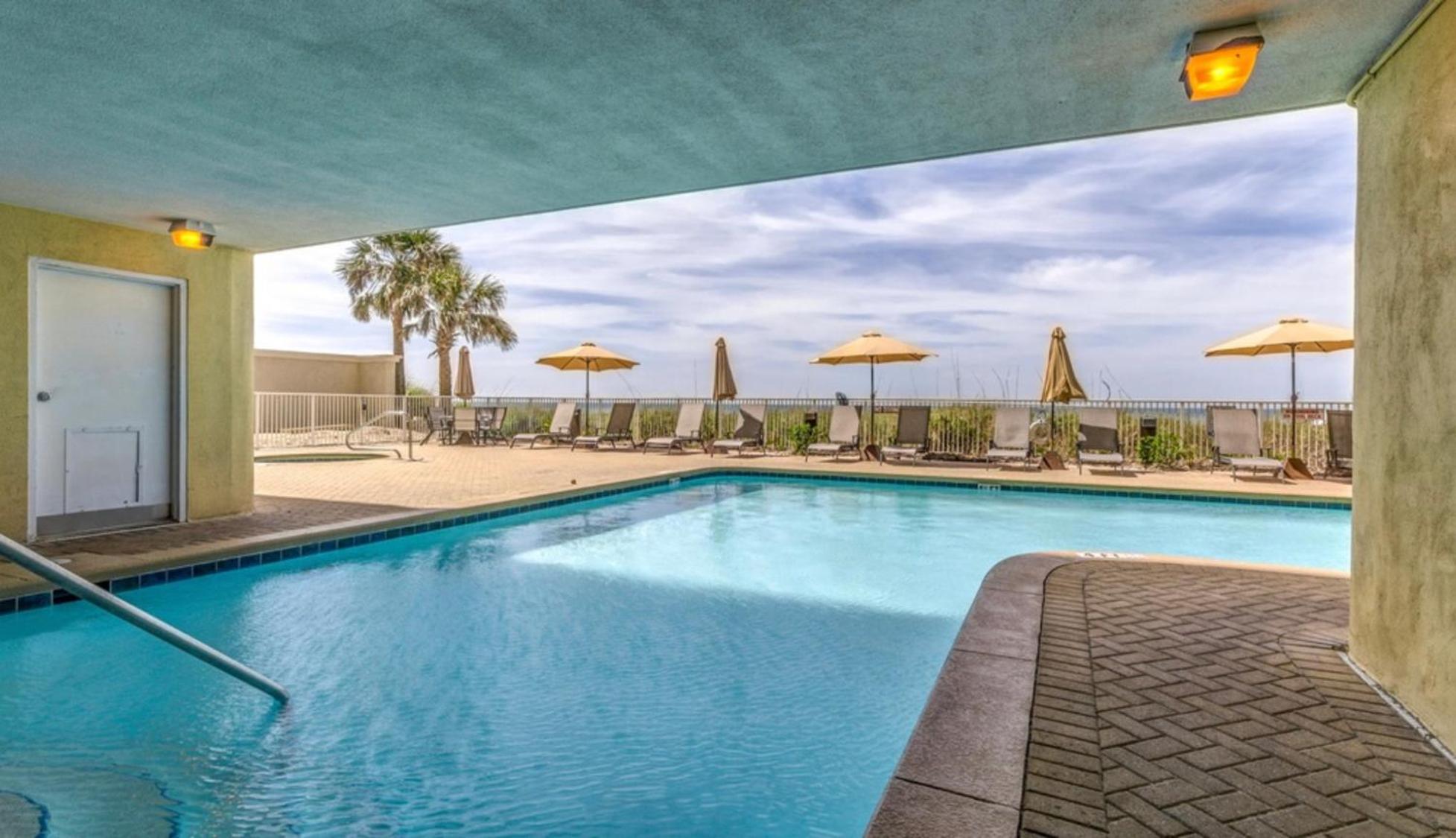 Barefoot Bliss - beachfront condo - sleeps 12 view 5