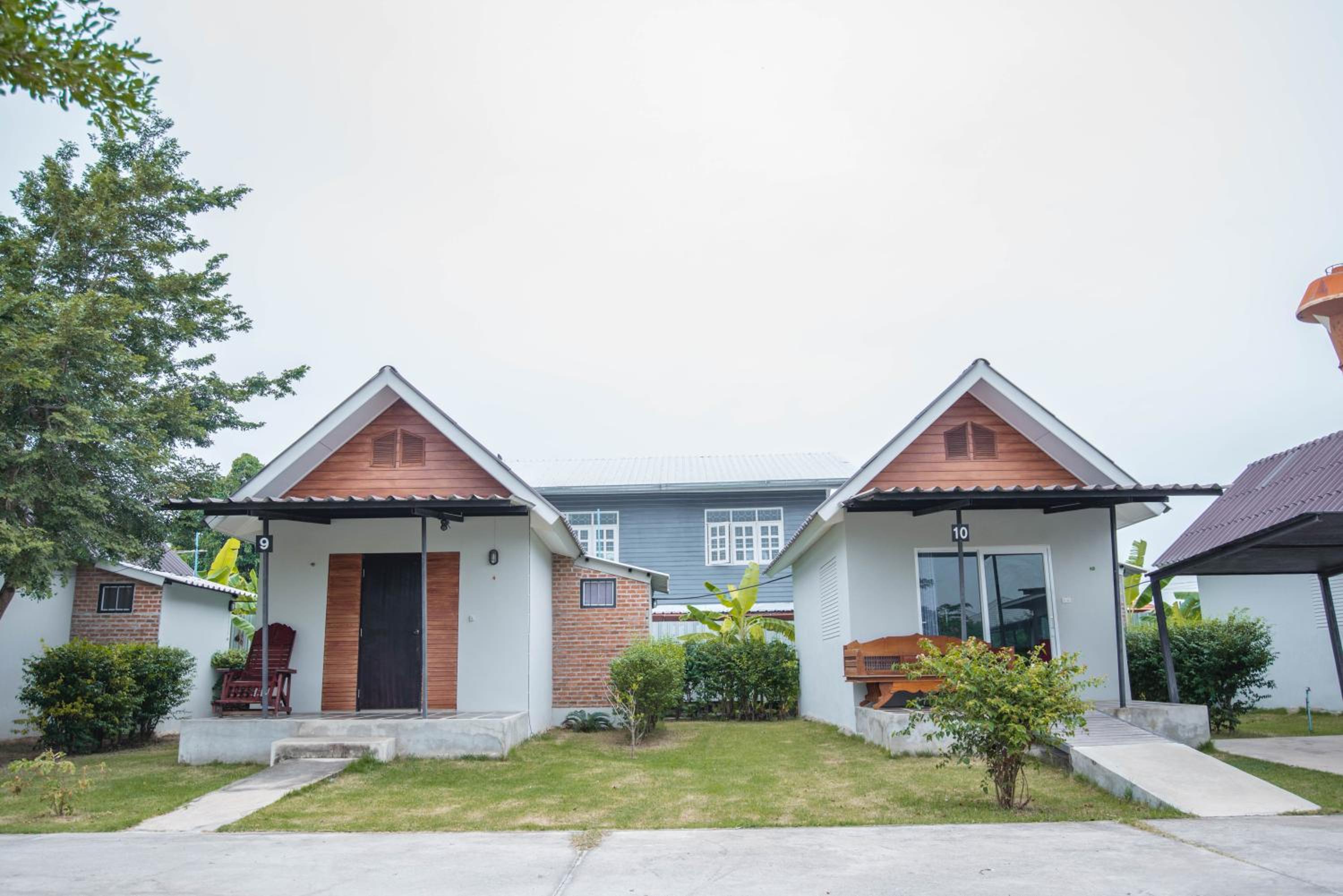Pak Dee Resort