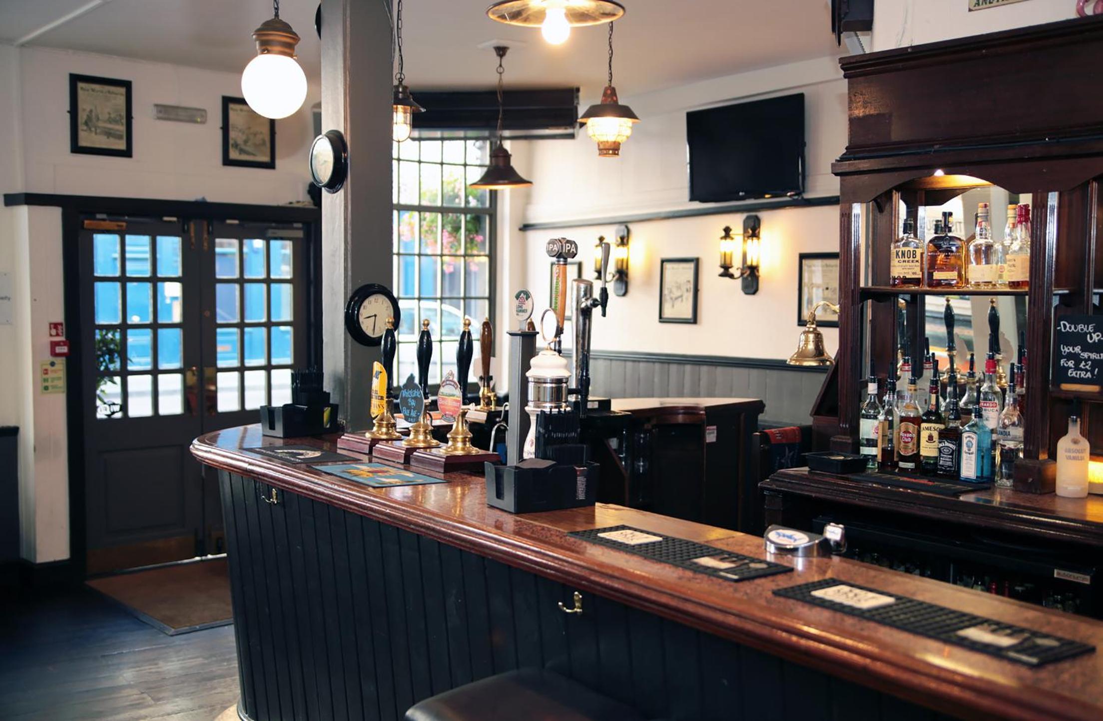 bar