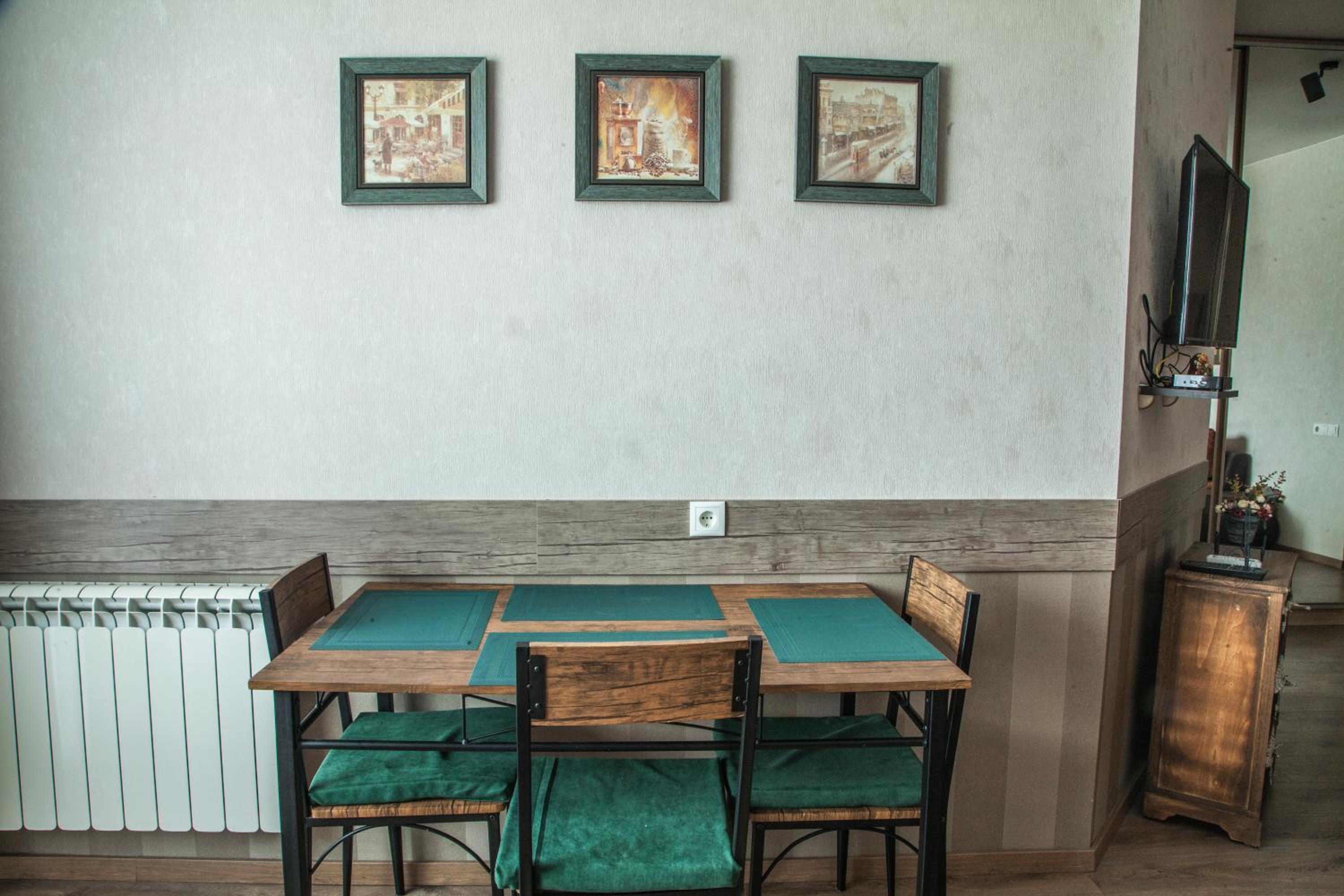 Twins Apartment in Dream Town - 14 Petre Kavtaradze Street
