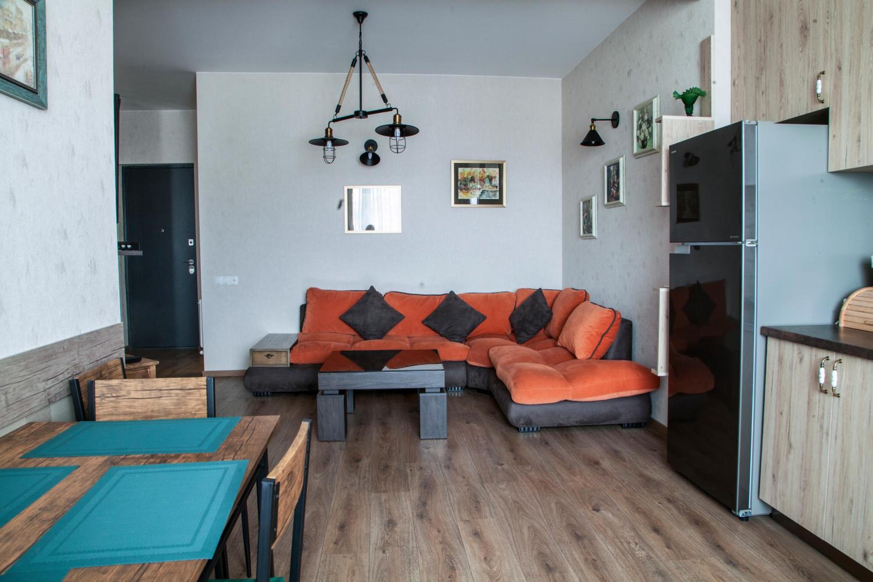 Twins Apartment in Dream Town - 14 Petre Kavtaradze Street