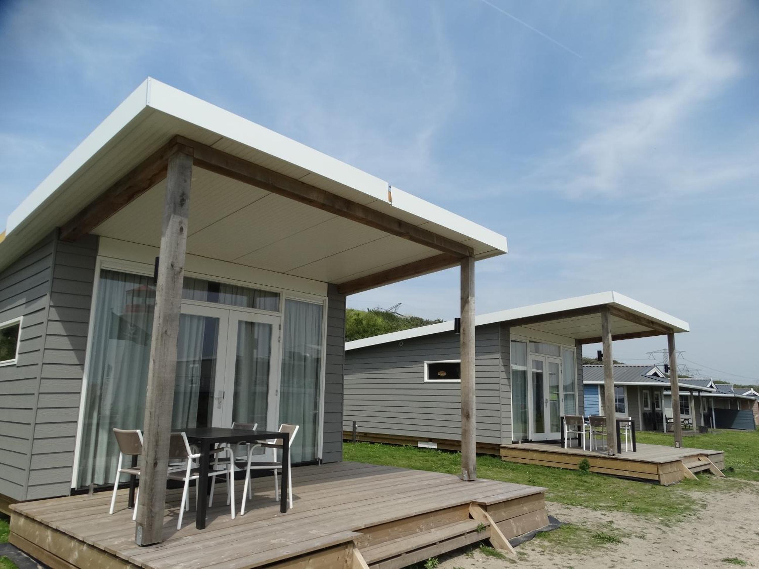 Beach Lodges Oostvoorne view 5