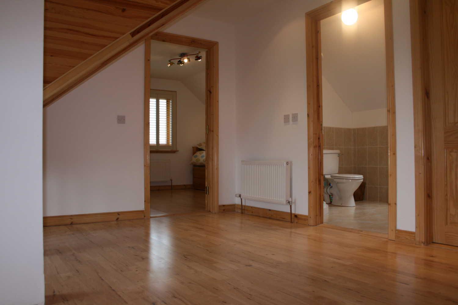 Drumcoura Lake Resort, Pet Friendly, Wifi, SKY TV, 4 Bedrooms, 2 reception rooms view 3
