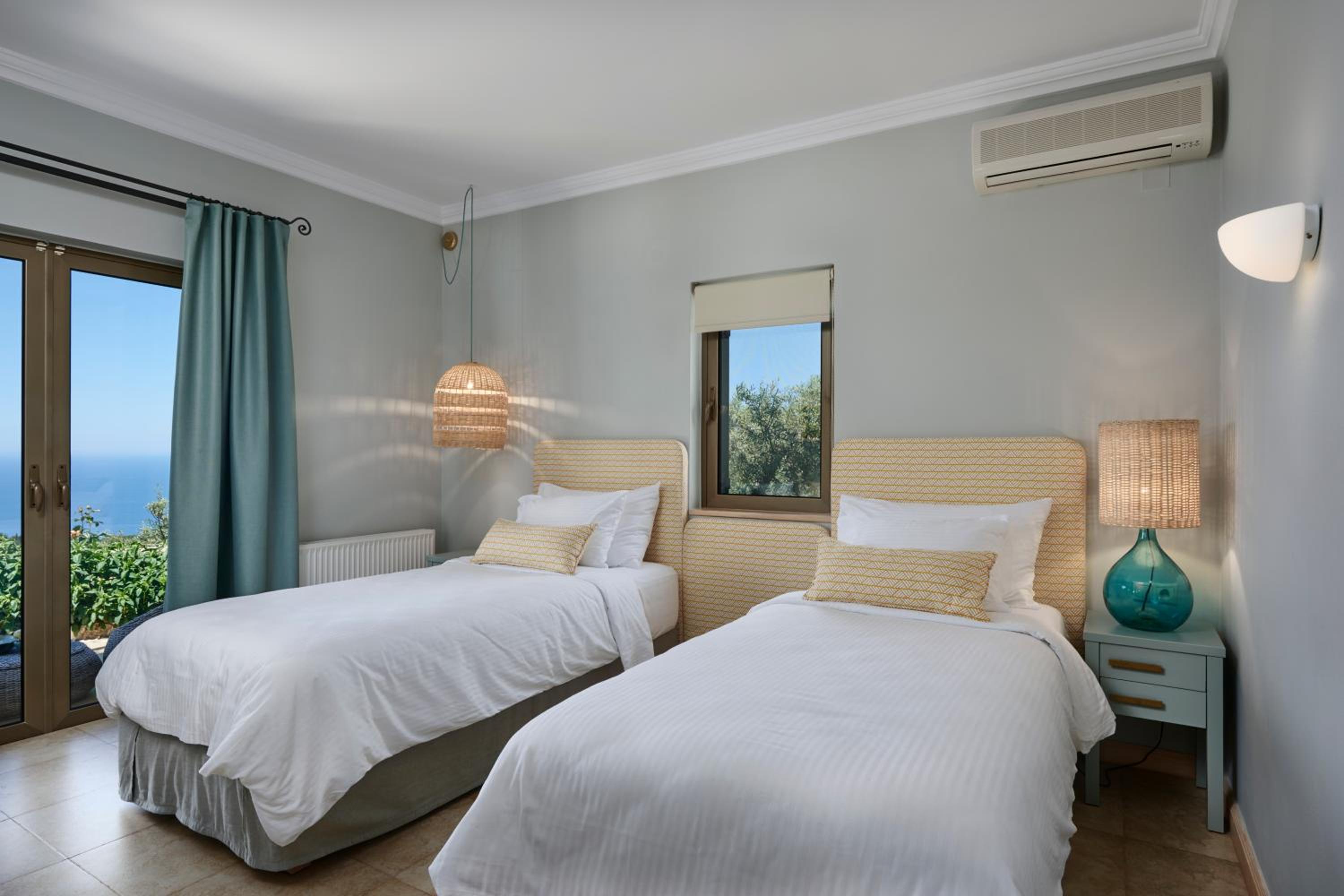 Artblue Villas