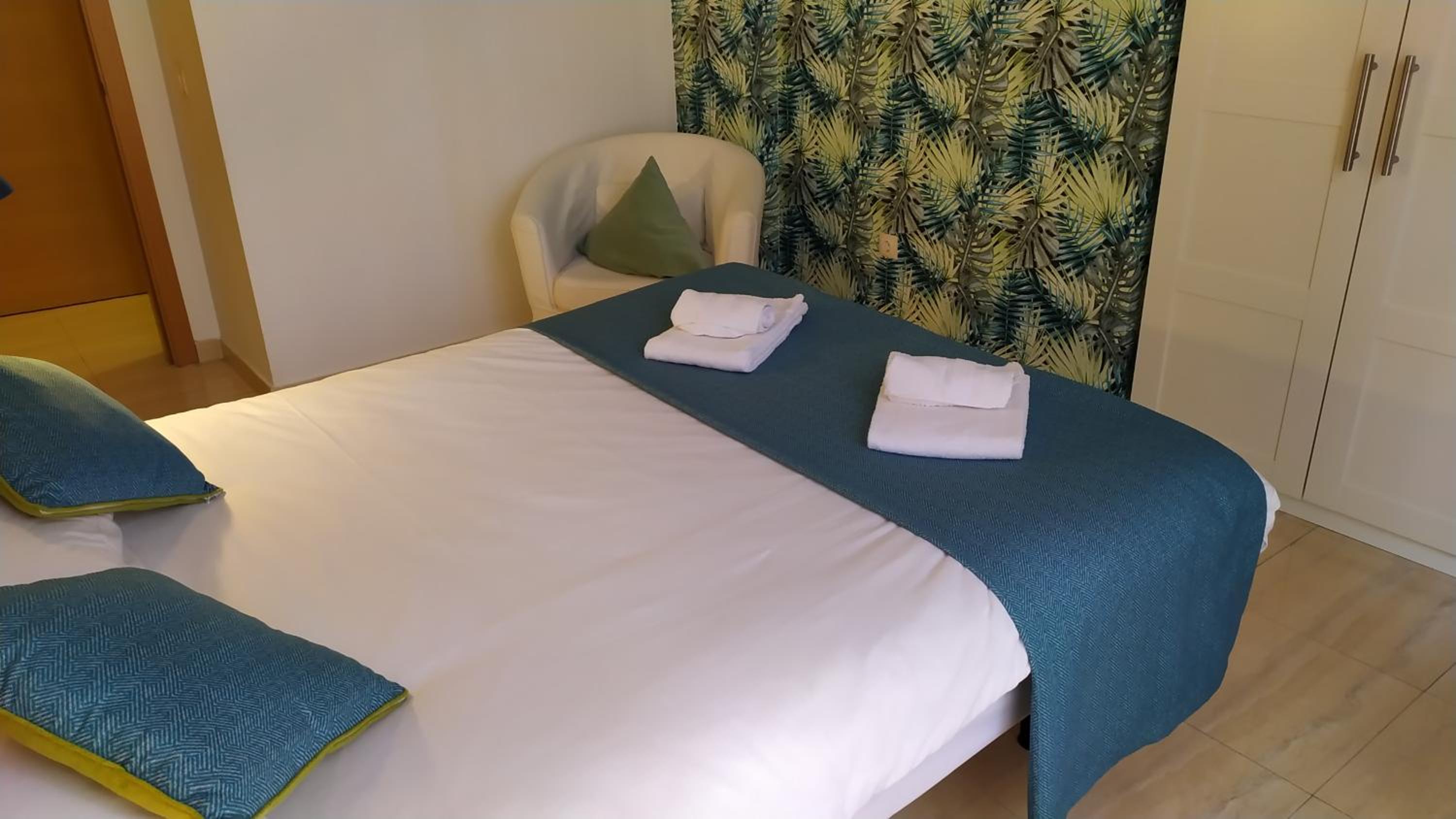 Life Apartments Alameda Colón