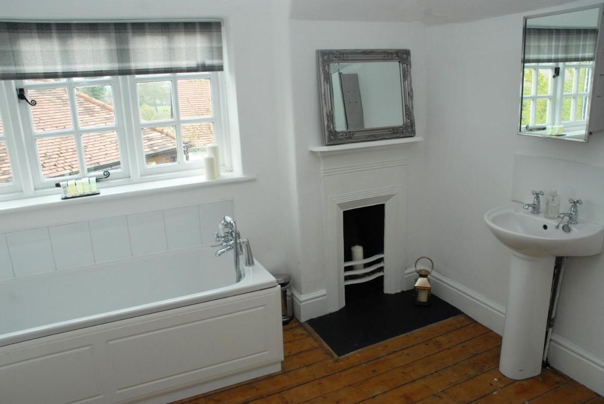 Greysfield Cottage view 2