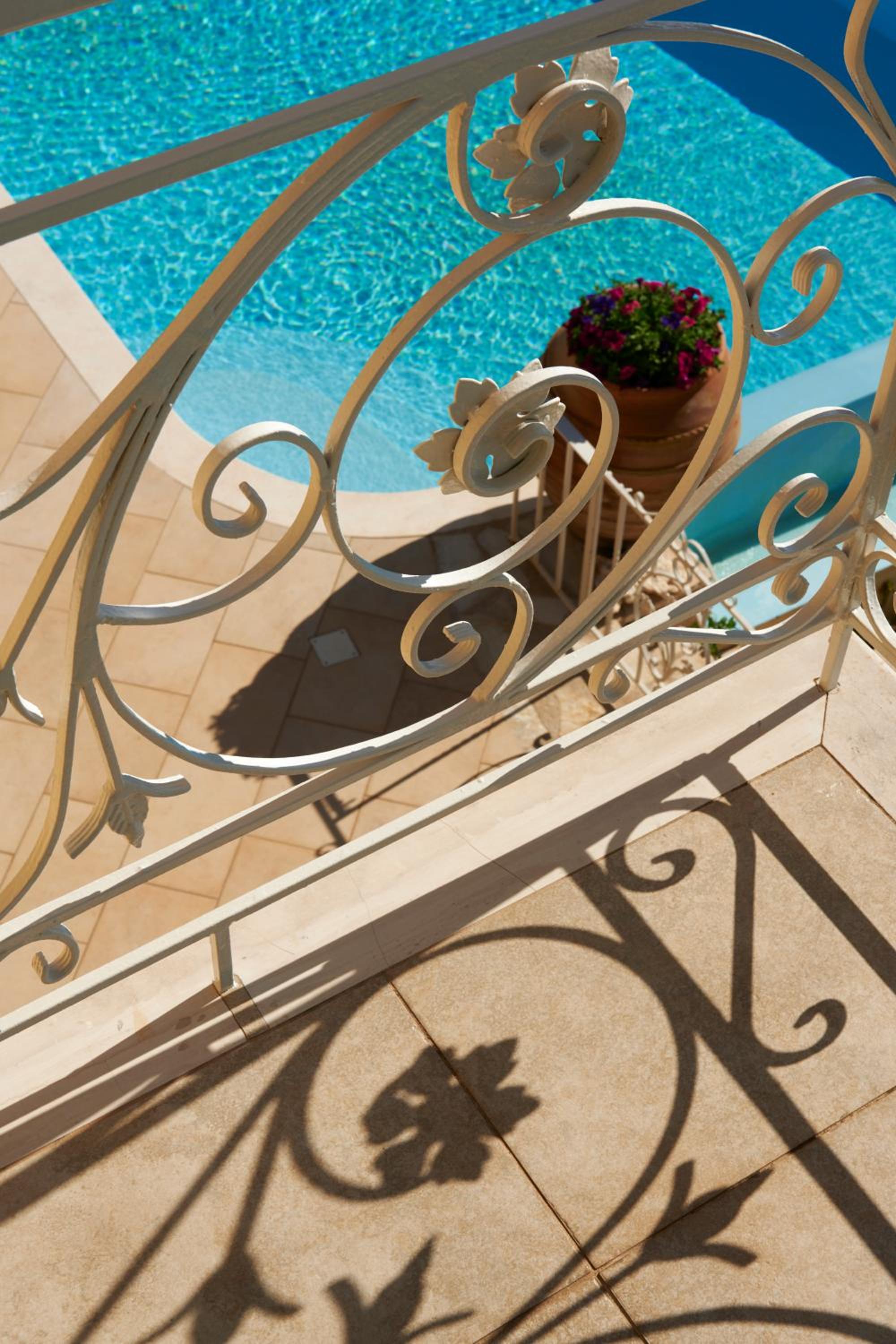 Artblue Villas