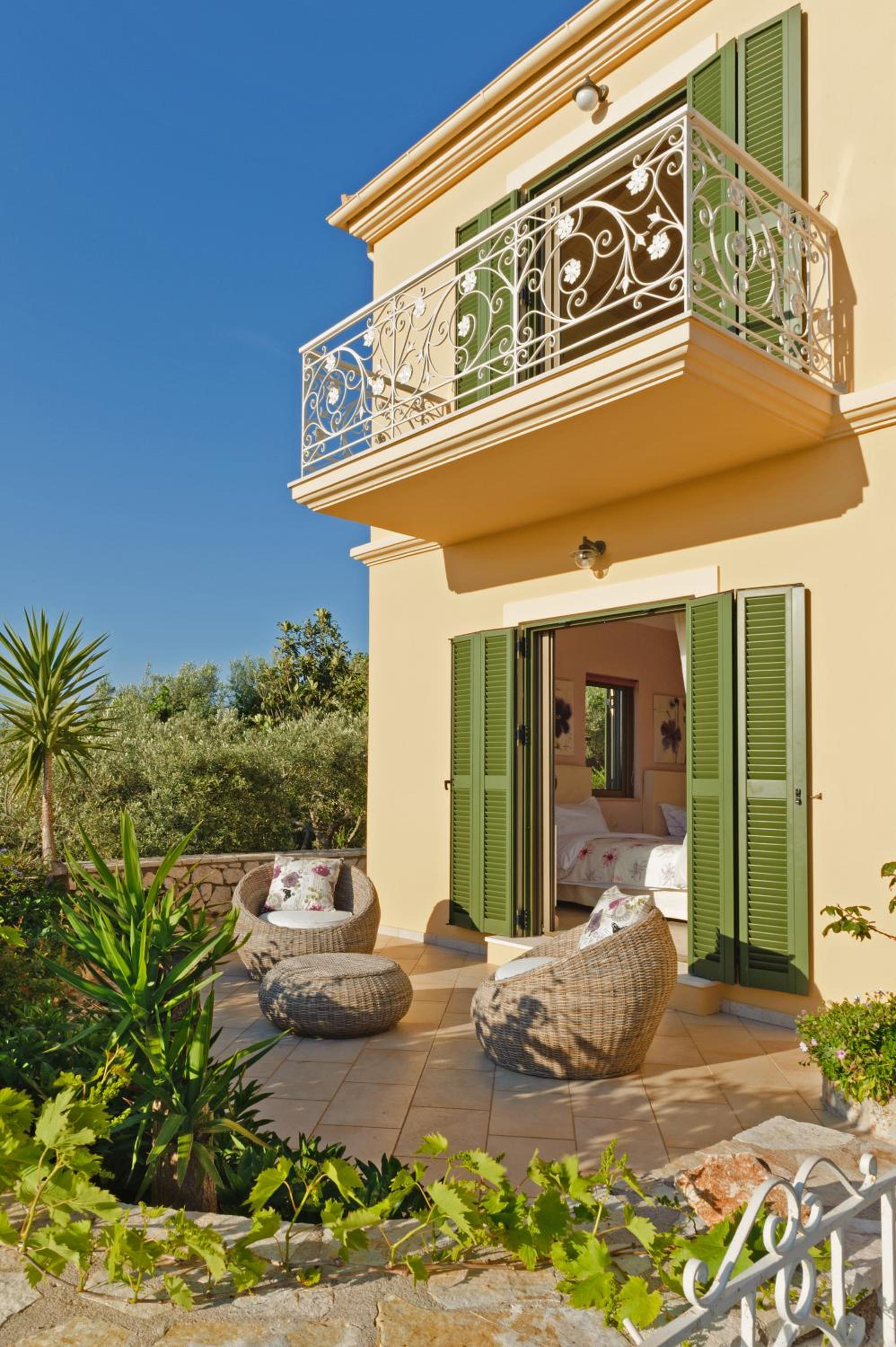 Artblue Villas