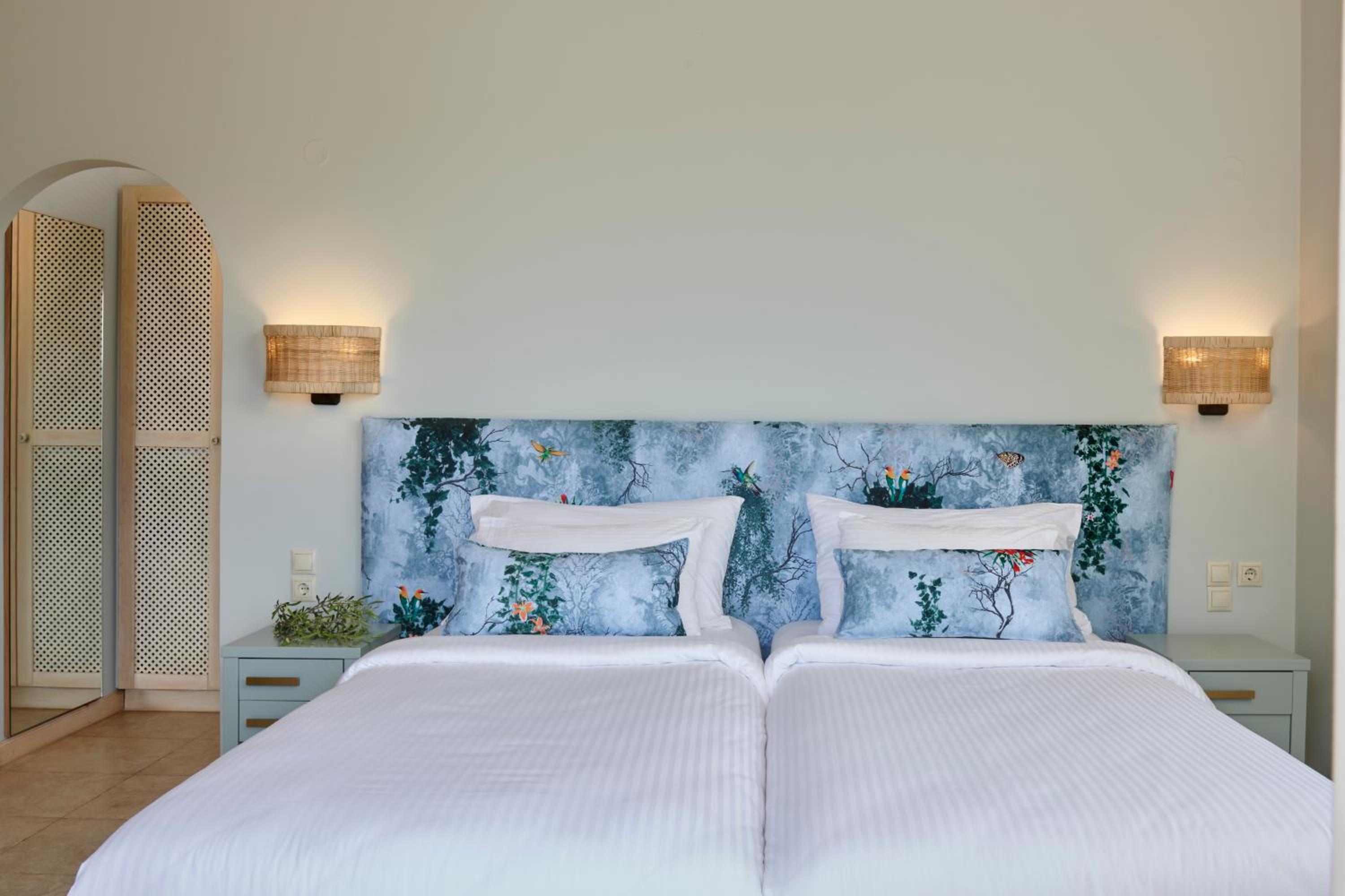 Artblue Villas