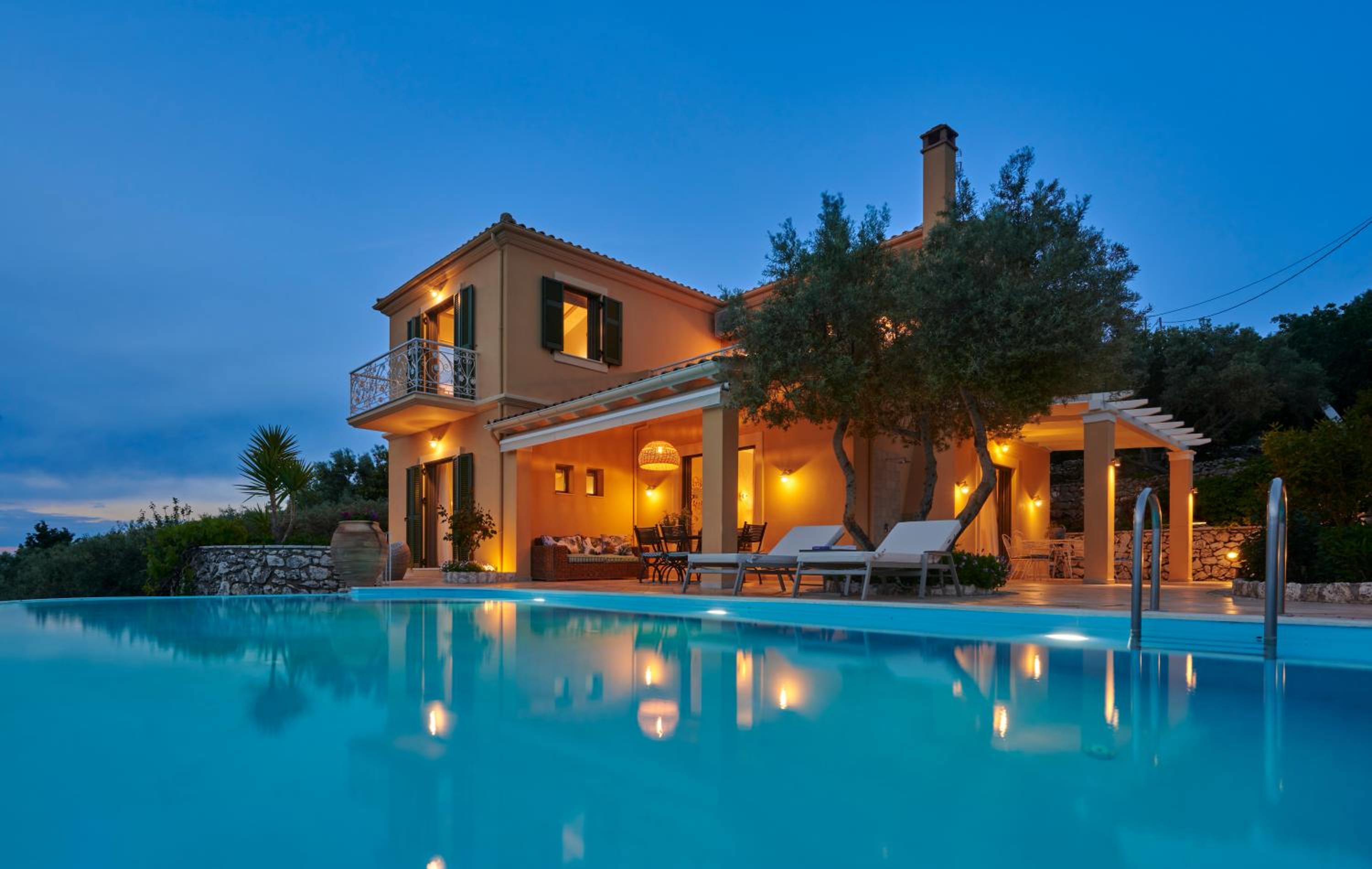 Artblue Villas