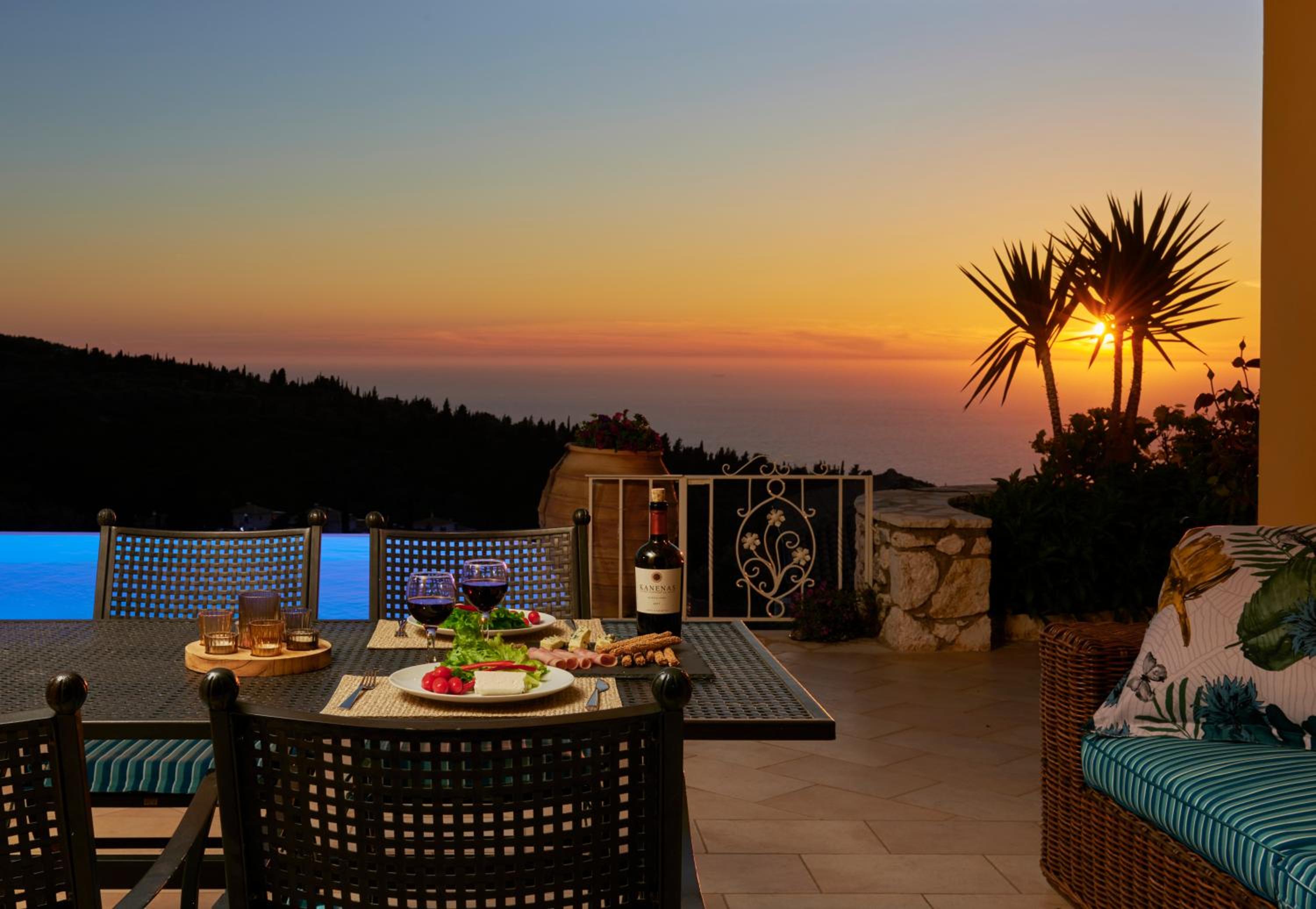 Artblue Villas