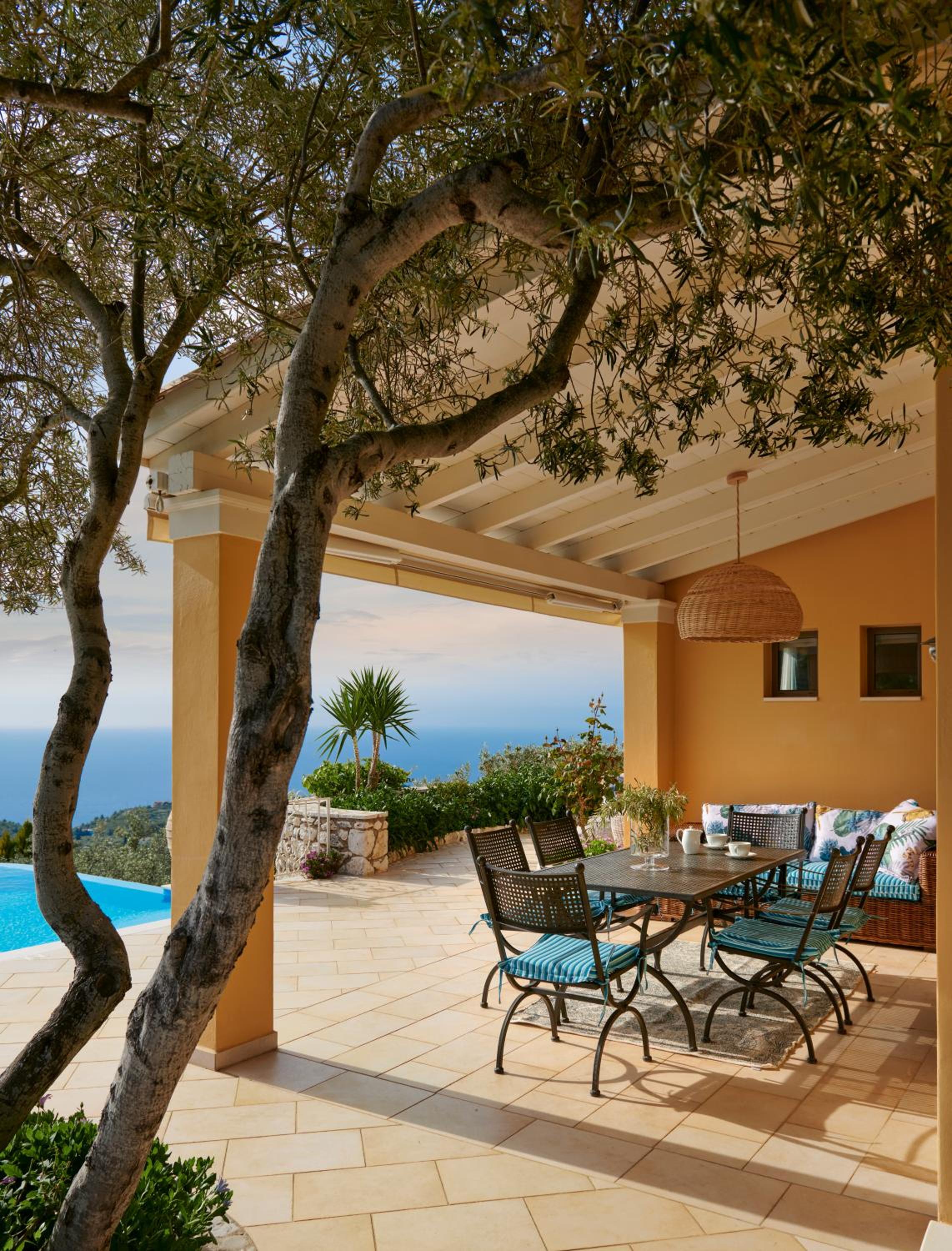 Artblue Villas