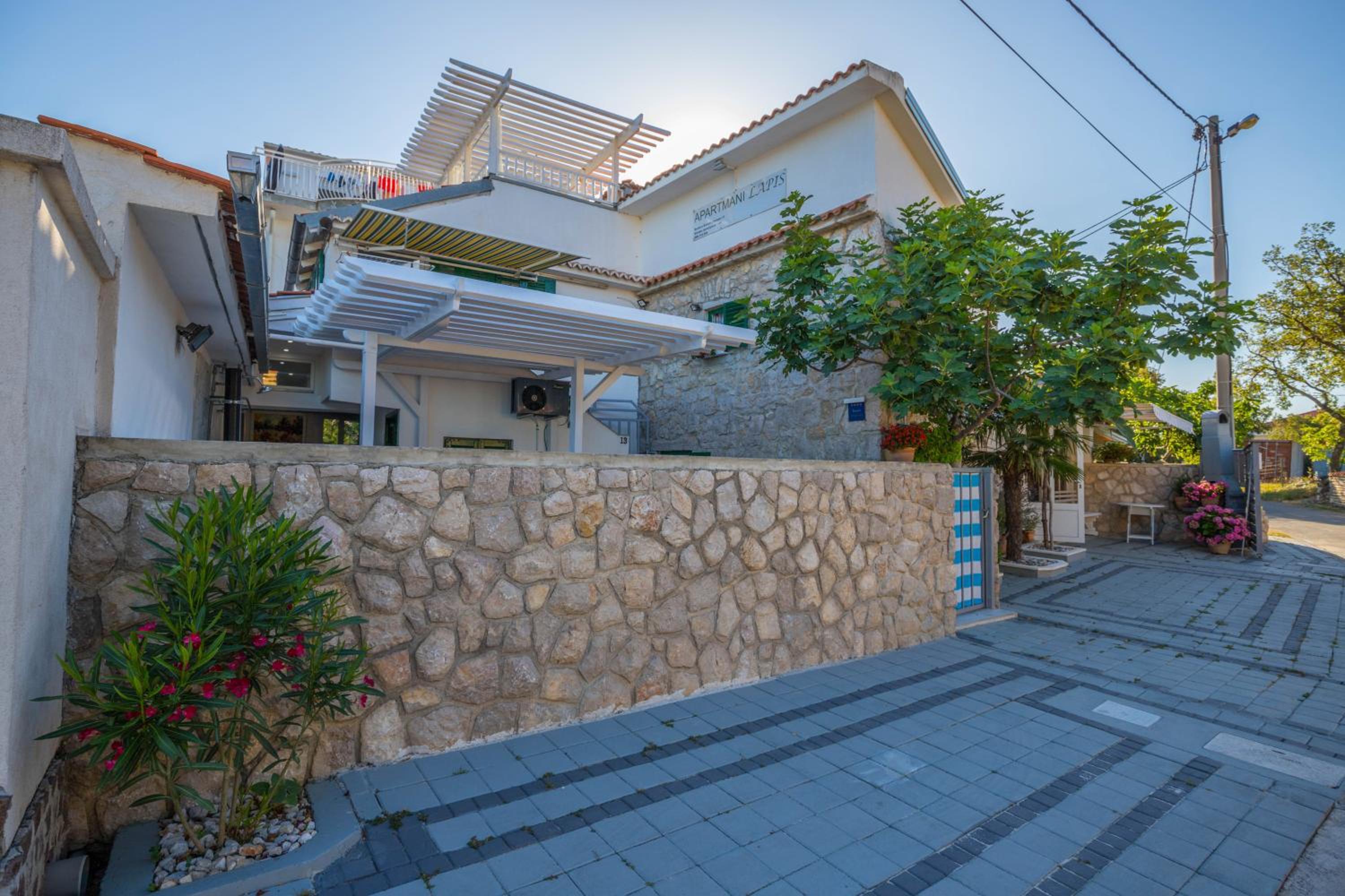 Apartments Lapis