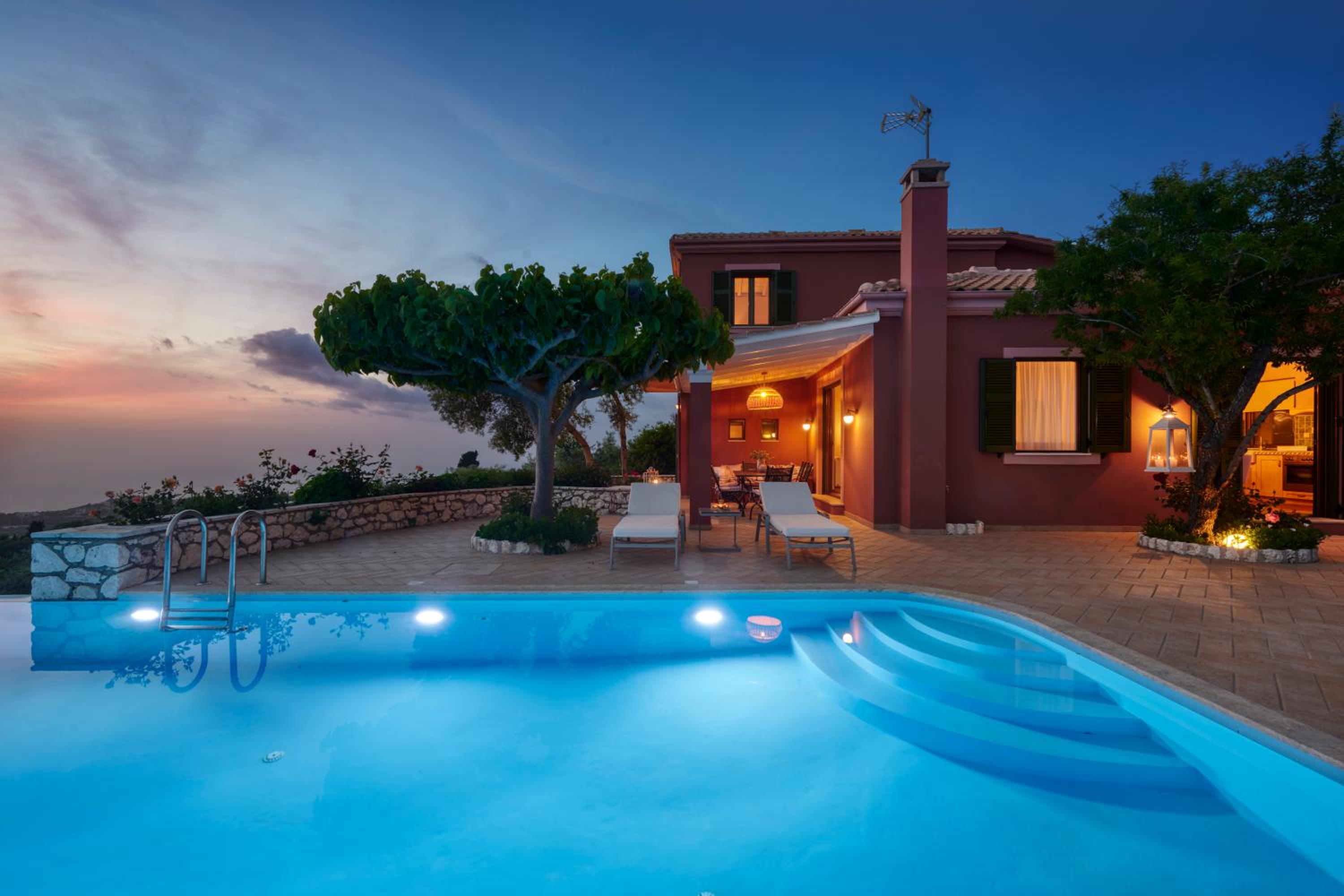 Artblue Villas