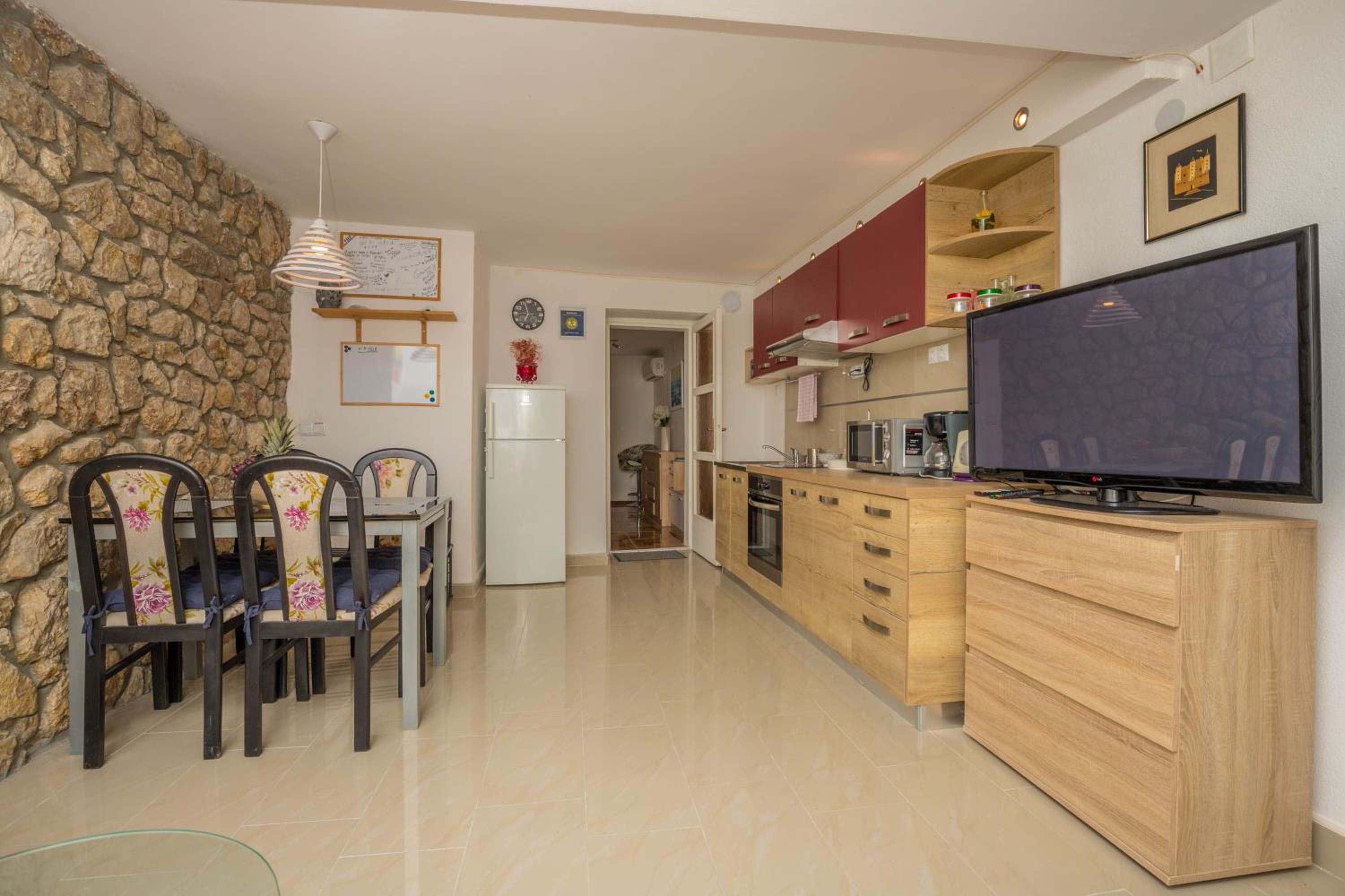 Apartments Lapis