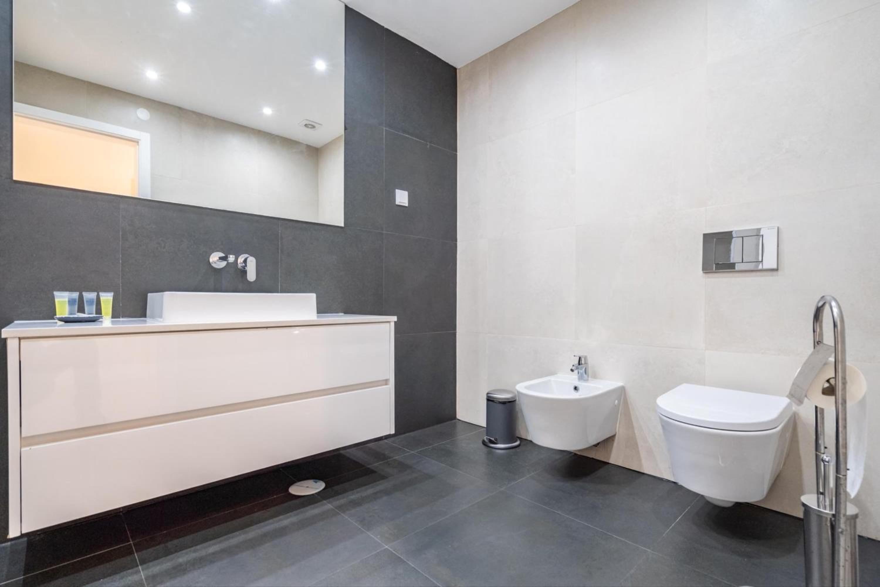 Akicity Lisboa Pearl II