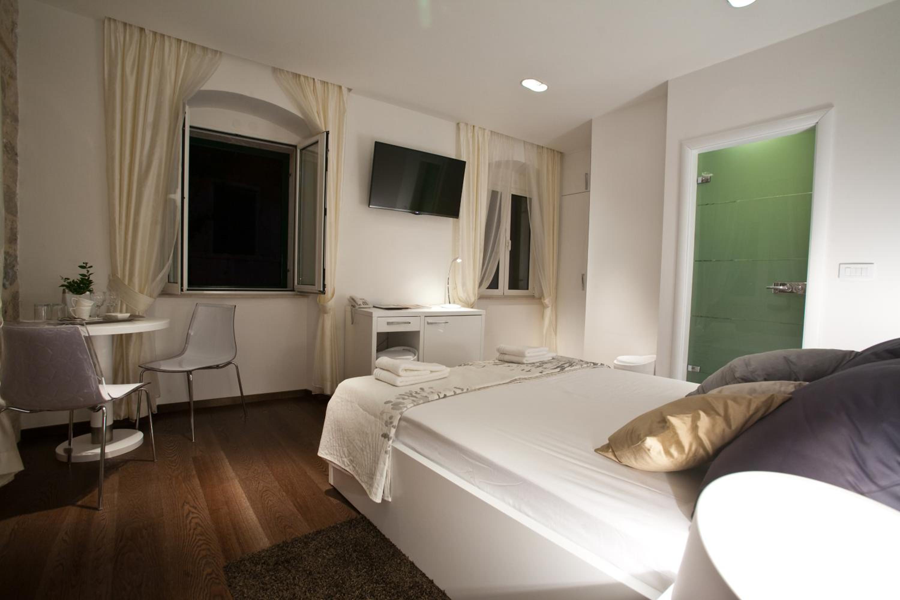 Speruna Luxury Inn