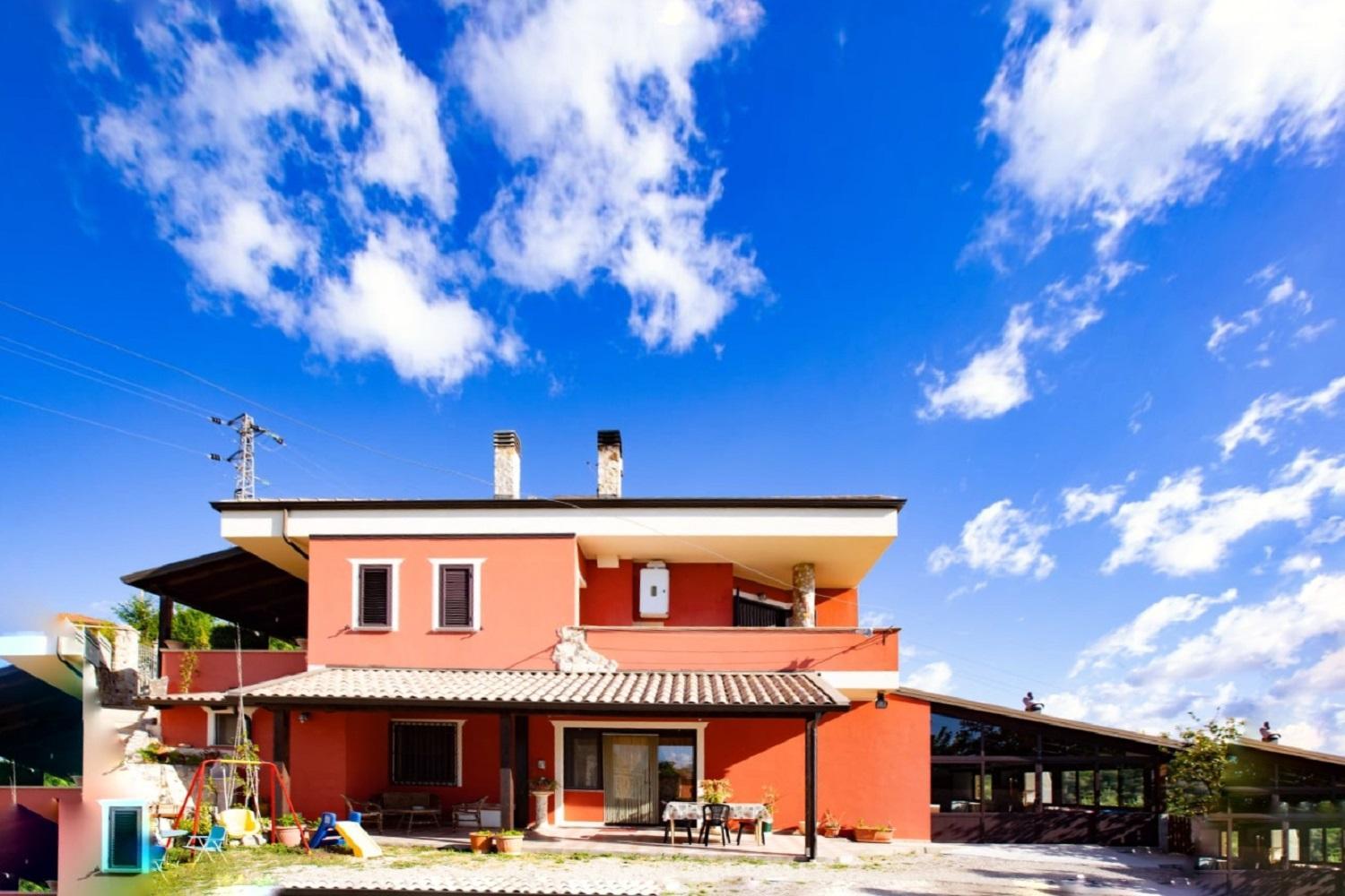 B&b Villa Santa Sofia by holidayngo view 4