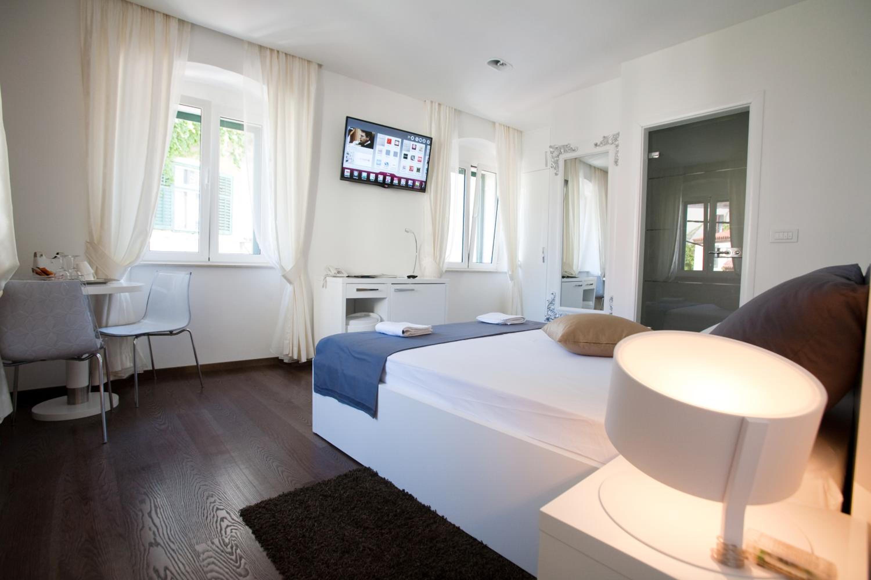 Speruna Luxury Inn