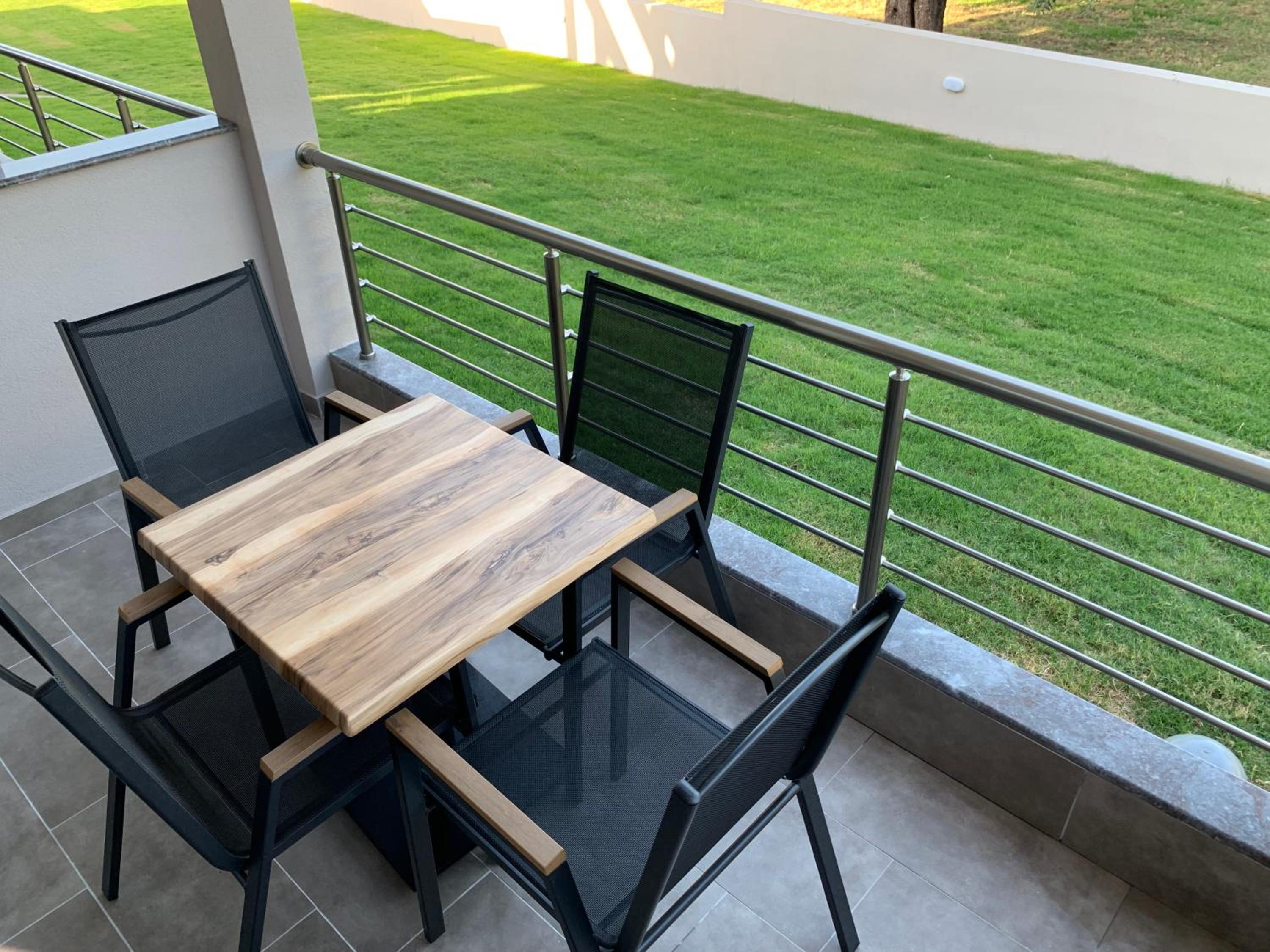 Castella Apartments
