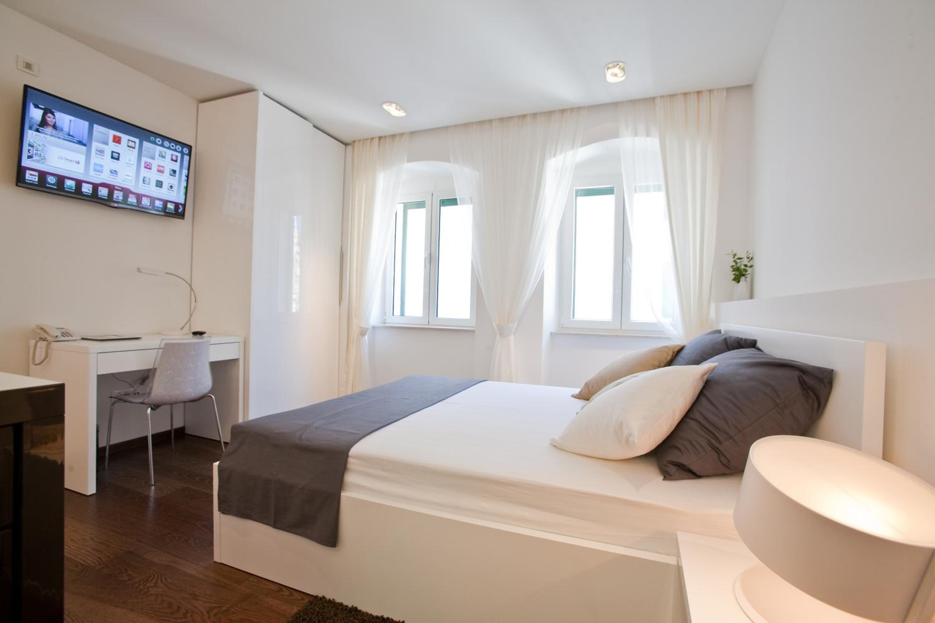 Speruna Luxury Inn