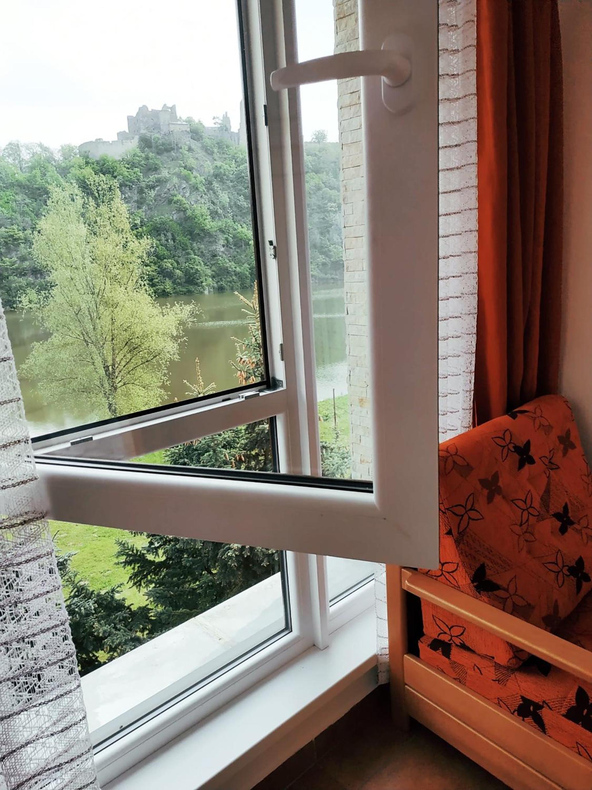 Pod hradem Cornštejn