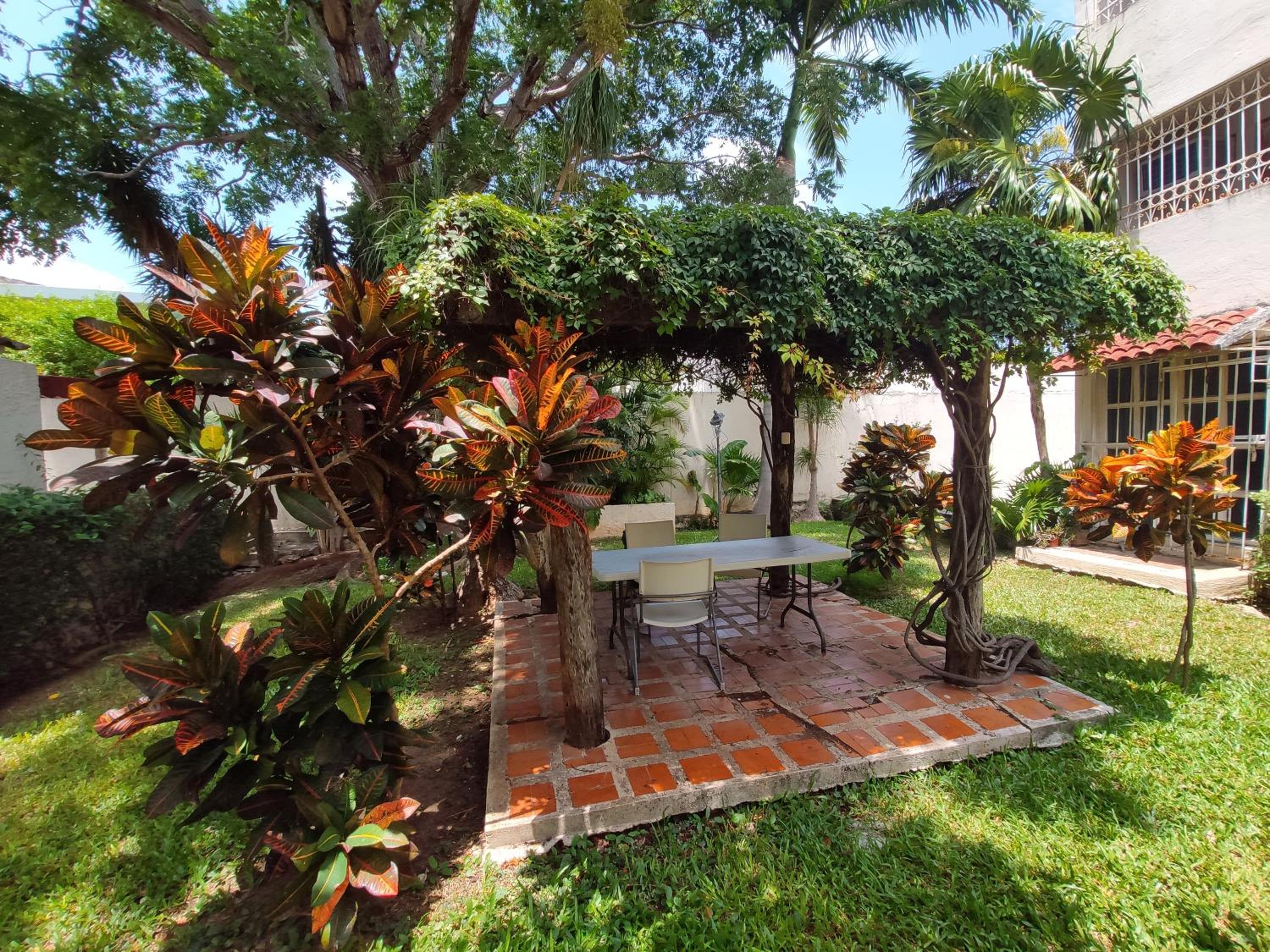 Casa Blanca Boutique & Organic