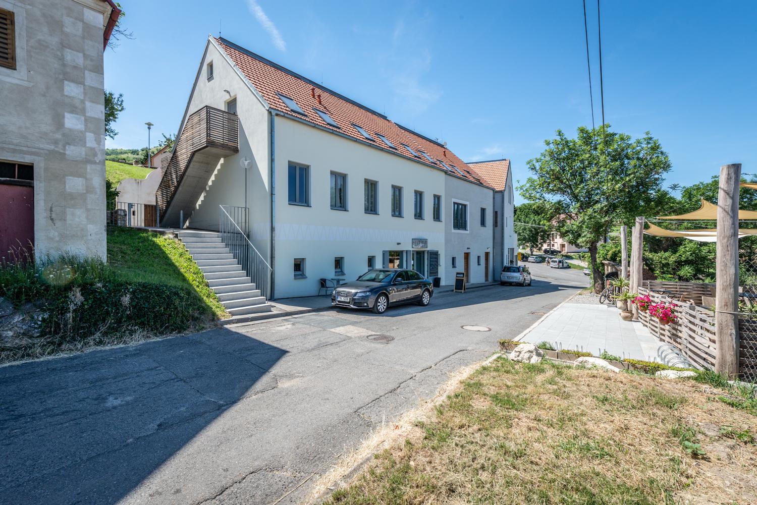 Apartmán se sklípkem view 4
